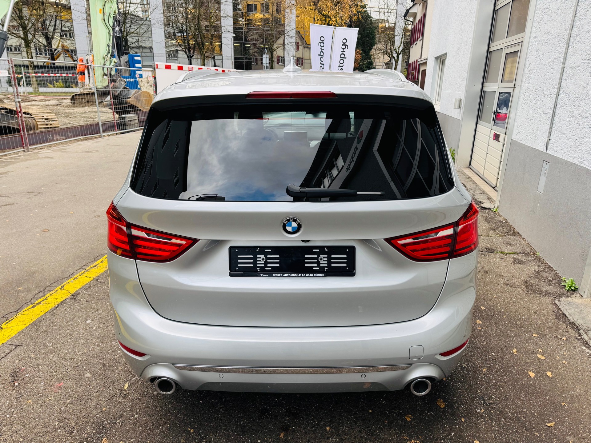 BMW 218d xDrive Gran Tourer Steptronic Luxury Line-image-6