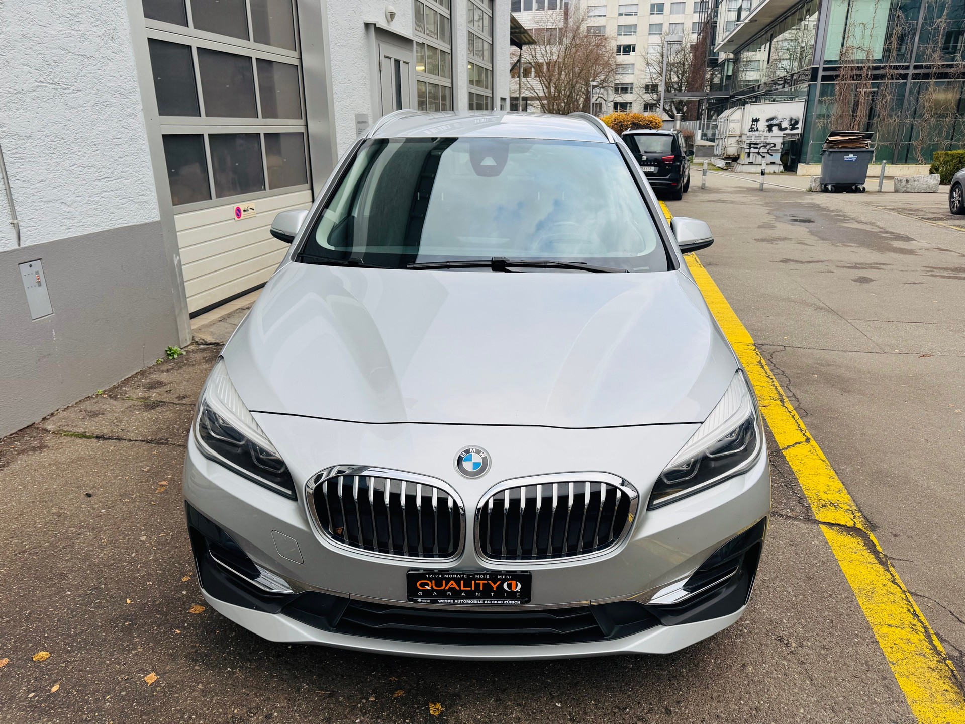 BMW 218d xDrive Gran Tourer Steptronic Luxury Line-image-3
