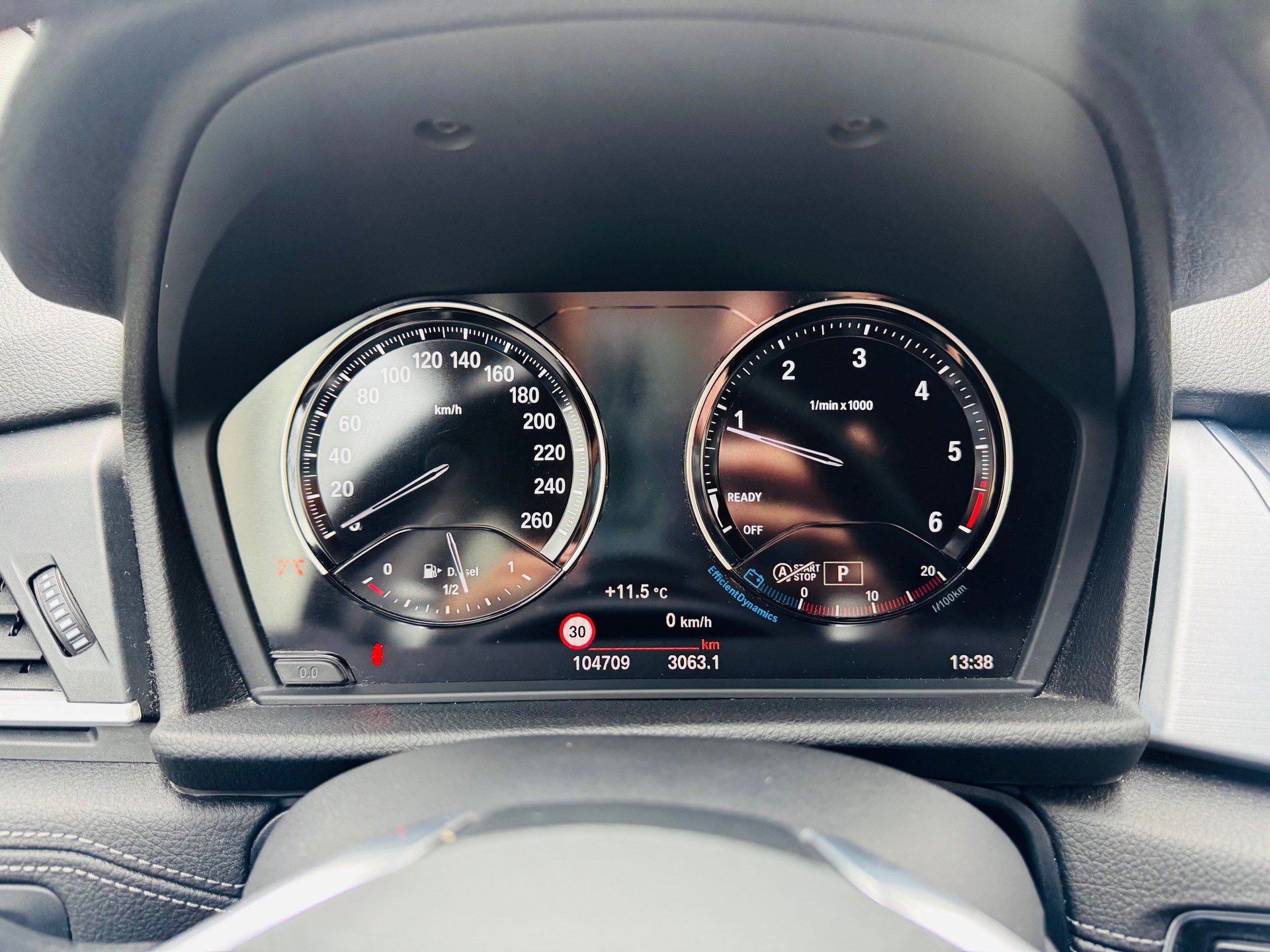 BMW 218d xDrive Gran Tourer Steptronic Luxury Line-image-10