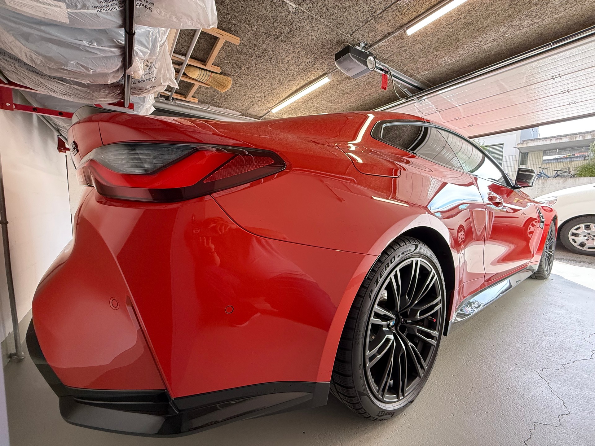 BMW M4 Coupé Competition M xDrive-image-6