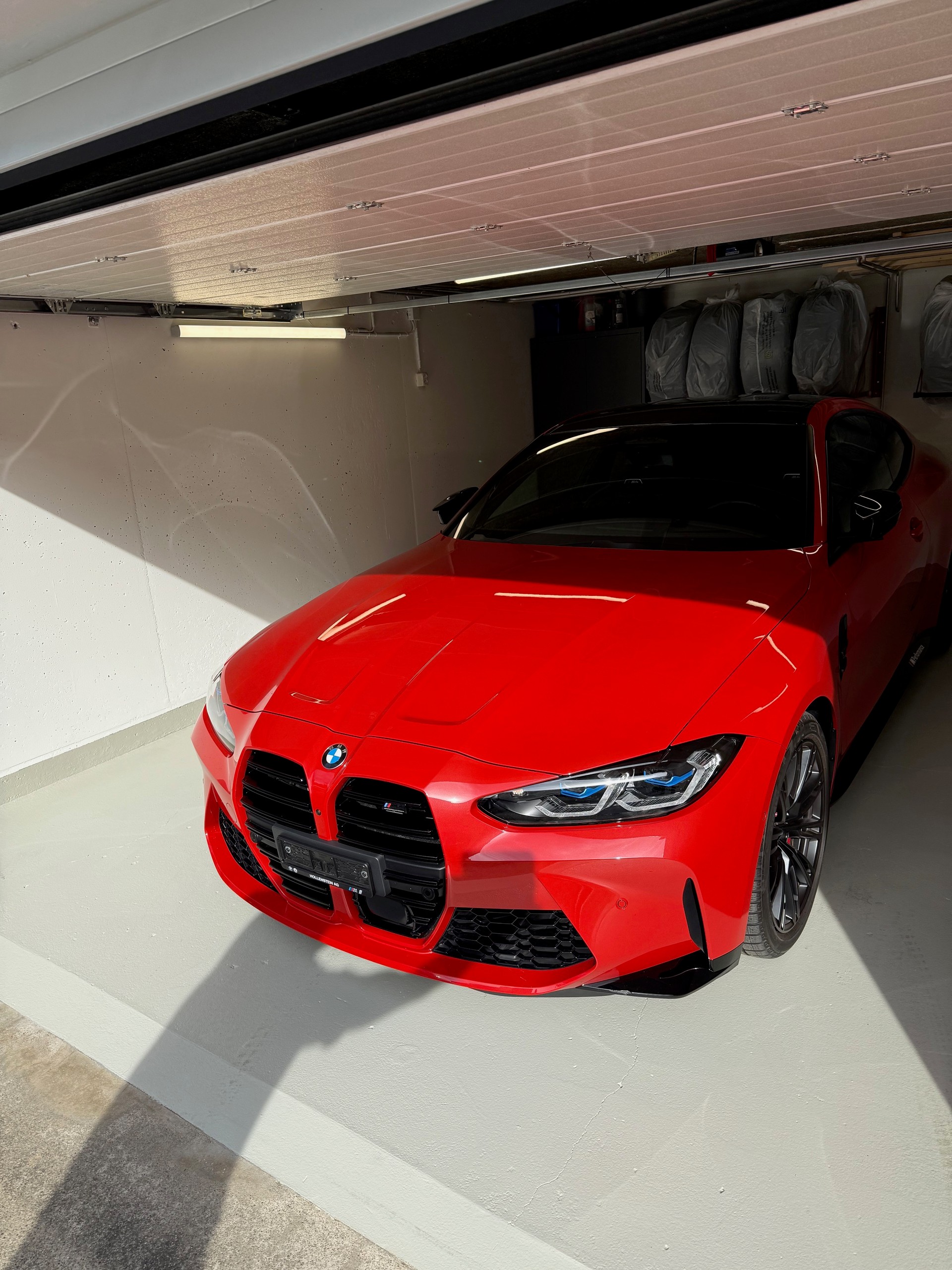 BMW M4 Coupé Competition M xDrive-image-3