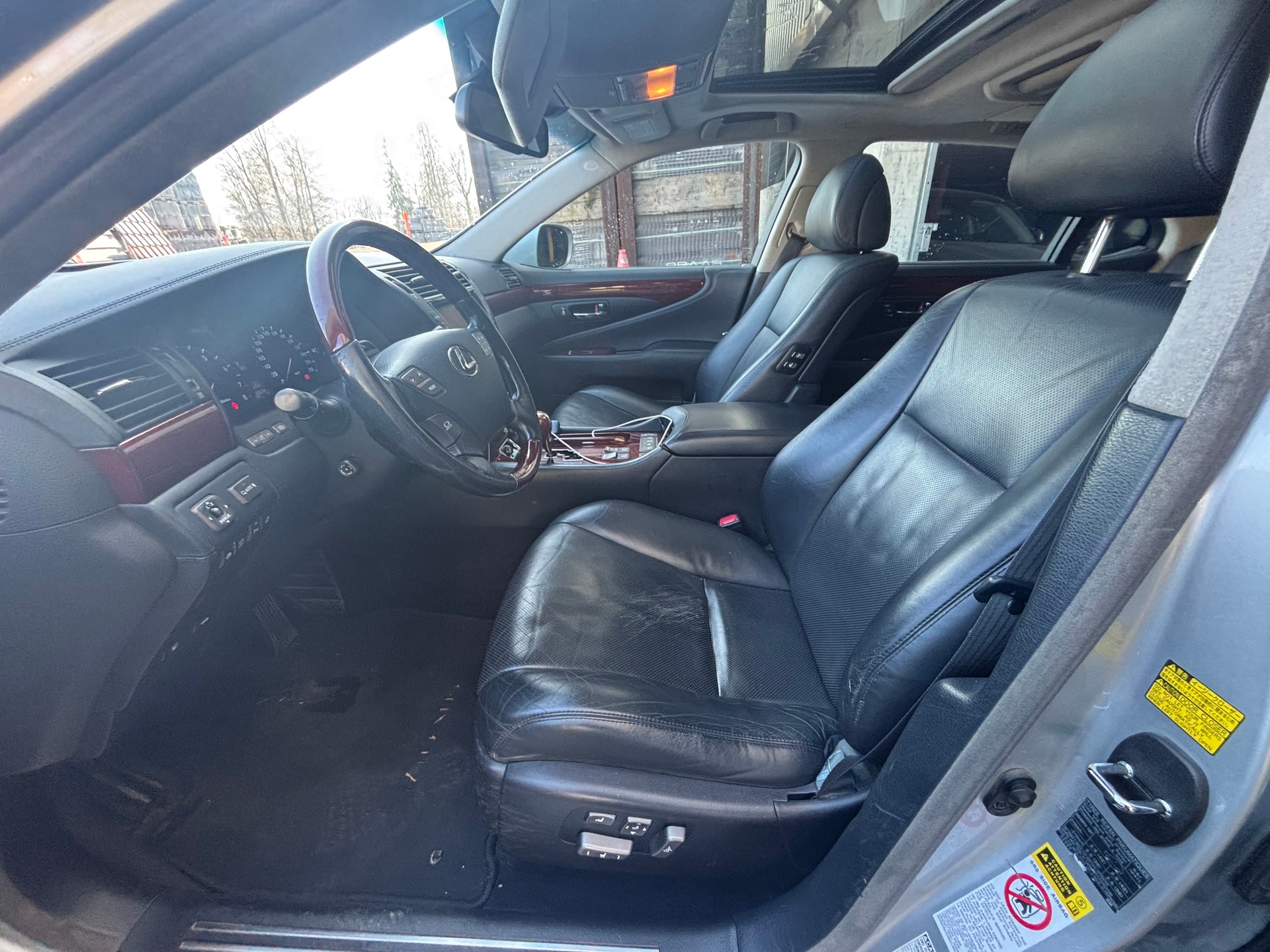 LEXUS LS 600h L 5.0 V8 AWD Automatic-image-10
