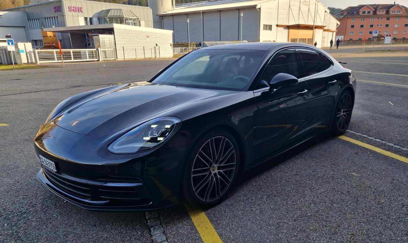 PORSCHE Panamera 4 PDK-showroom-element-1