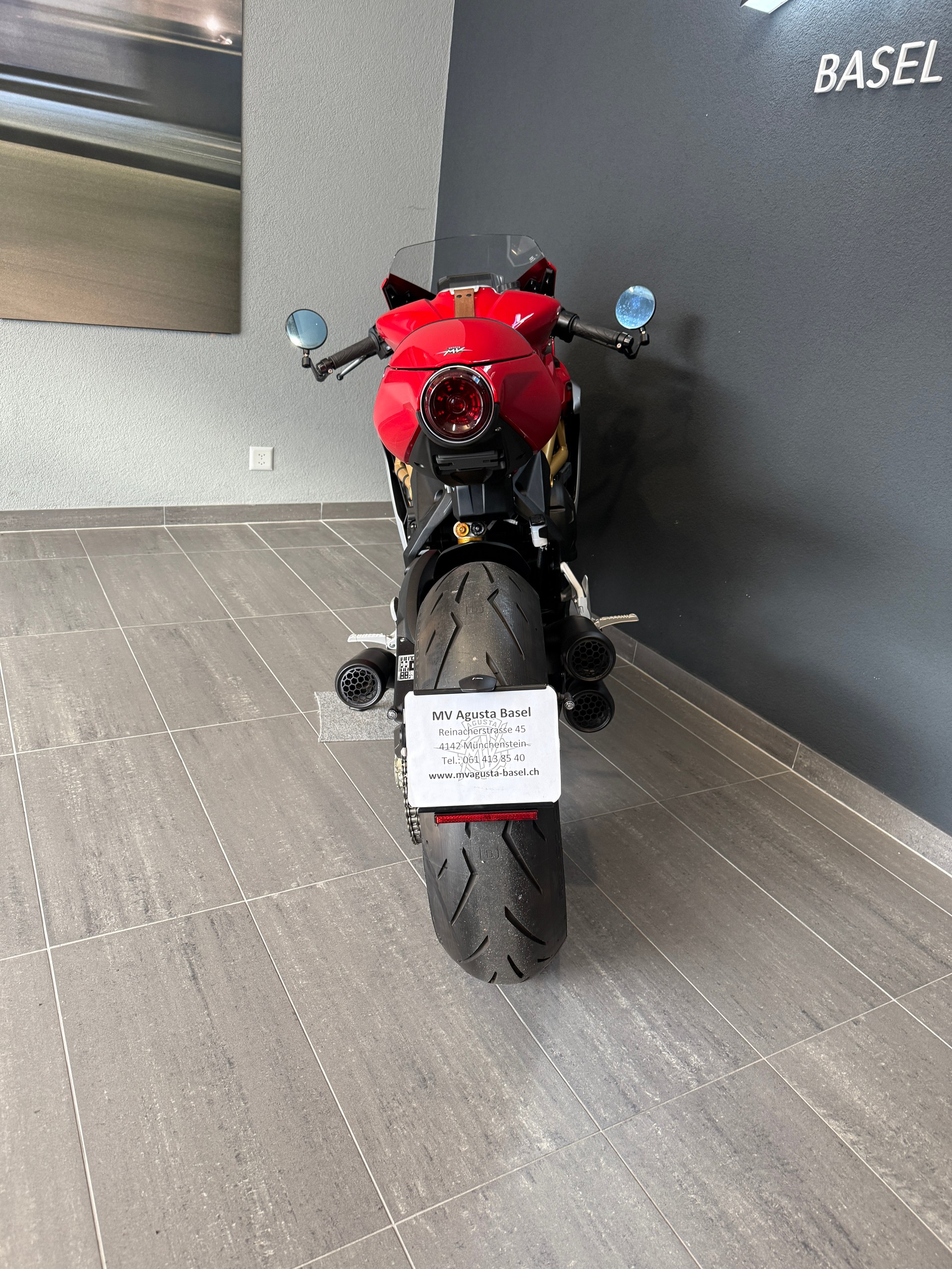 MV AGUSTA Superveloce 800-image-7