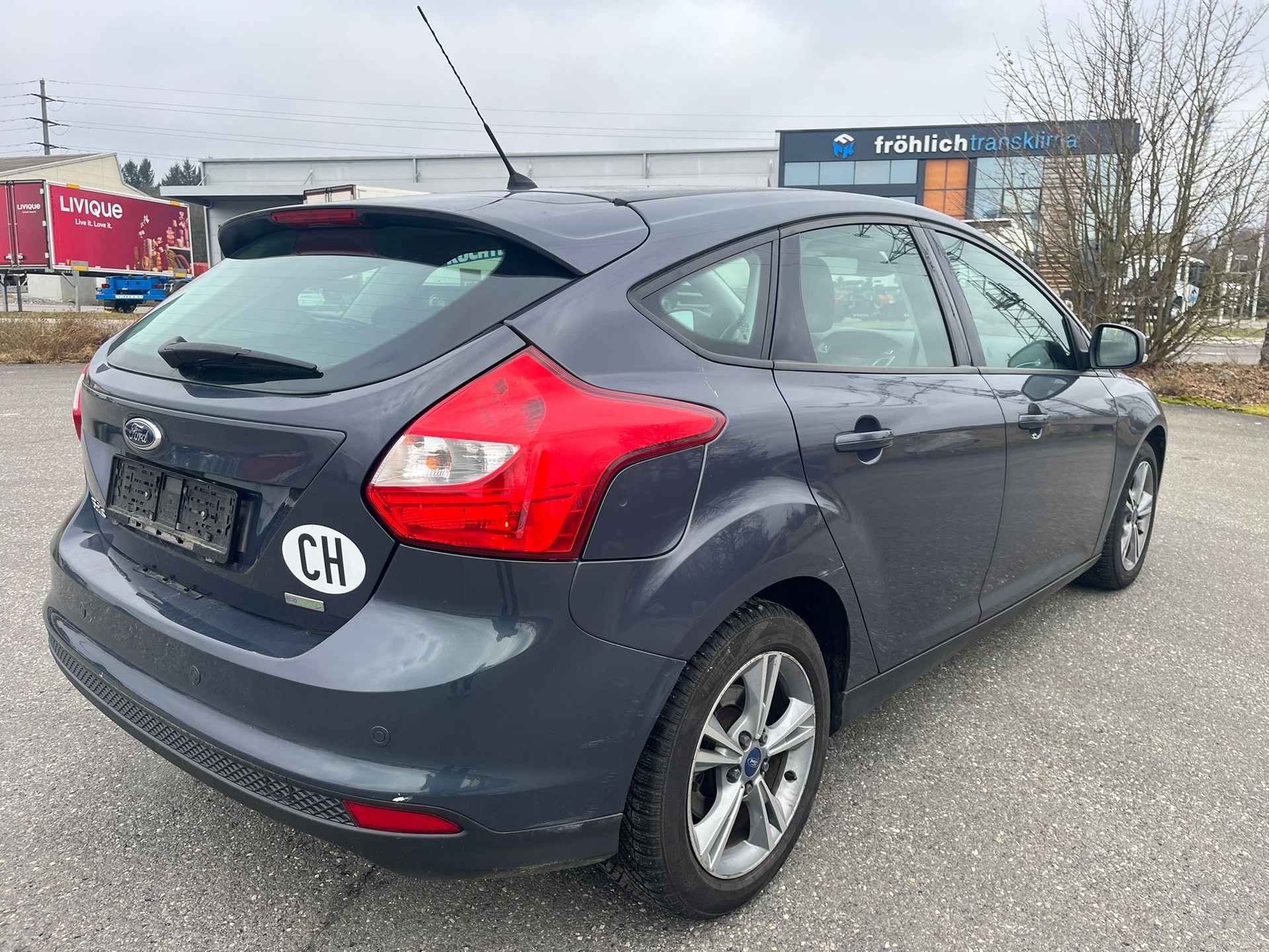 FORD Focus 1.0 SCTi Titanium-image-3