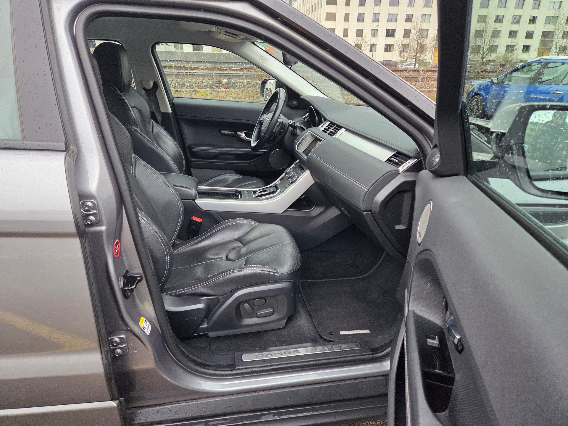 LAND ROVER Range Rover Evoque 2.2 SD4 Dynamic AT6-image-11