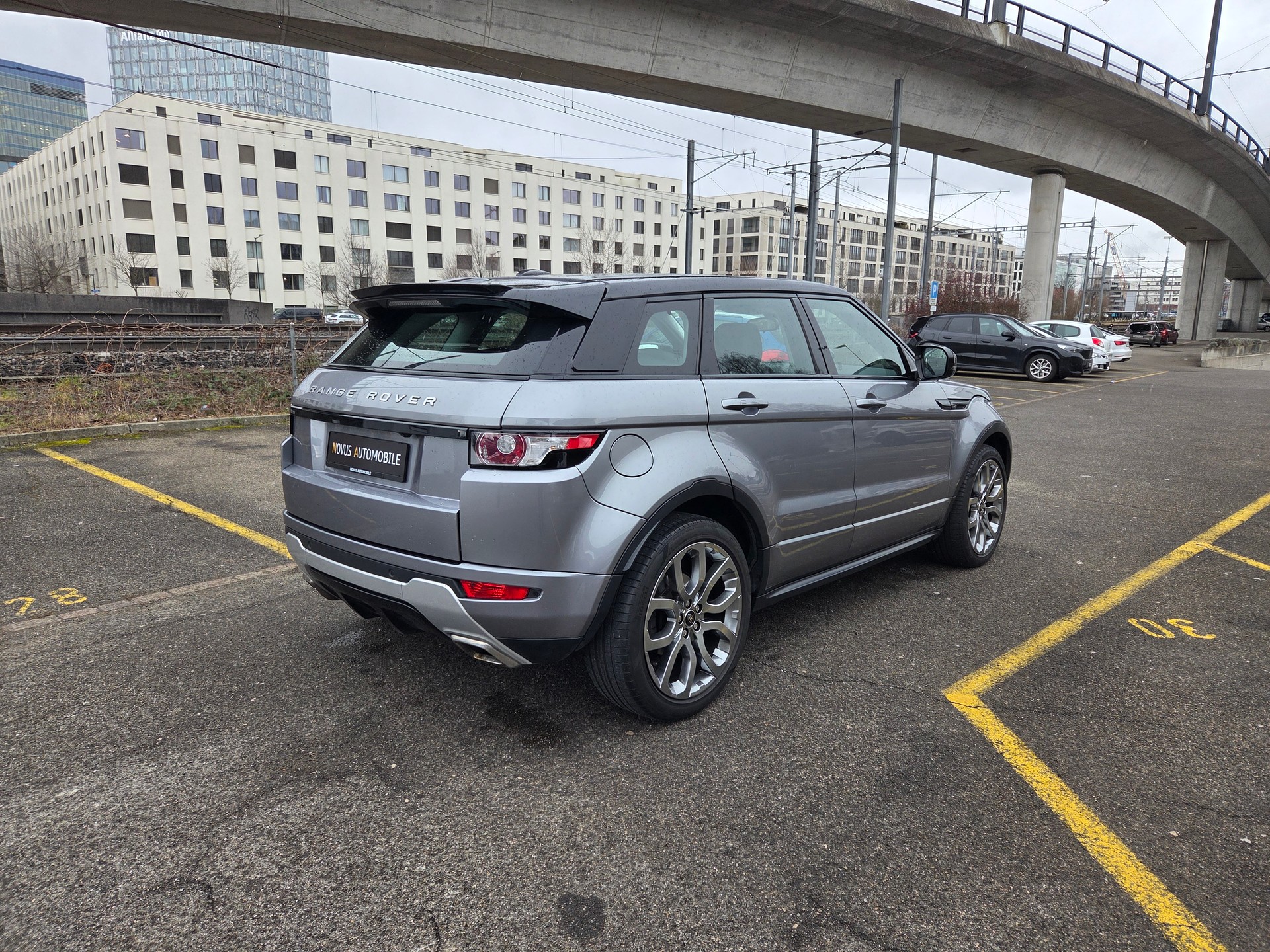 LAND ROVER Range Rover Evoque 2.2 SD4 Dynamic AT6-image-4