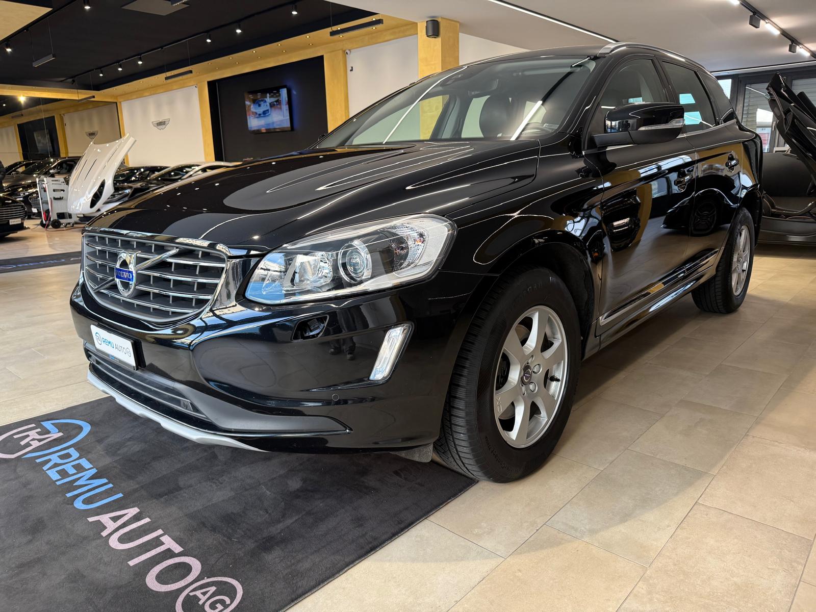 VOLVO XC60 D5 AWD Summum Geartronic-image-5