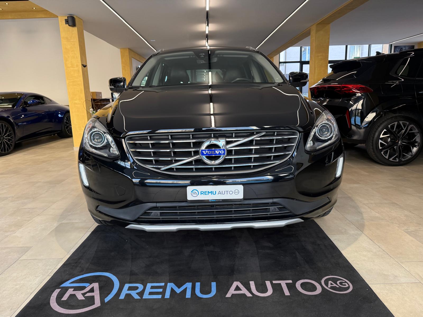 VOLVO XC60 D5 AWD Summum Geartronic-image-6