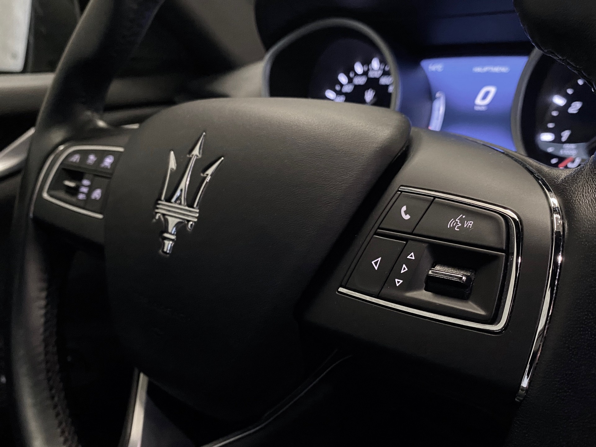 MASERATI Ghibli 3.0 V6 Automatica-image-12