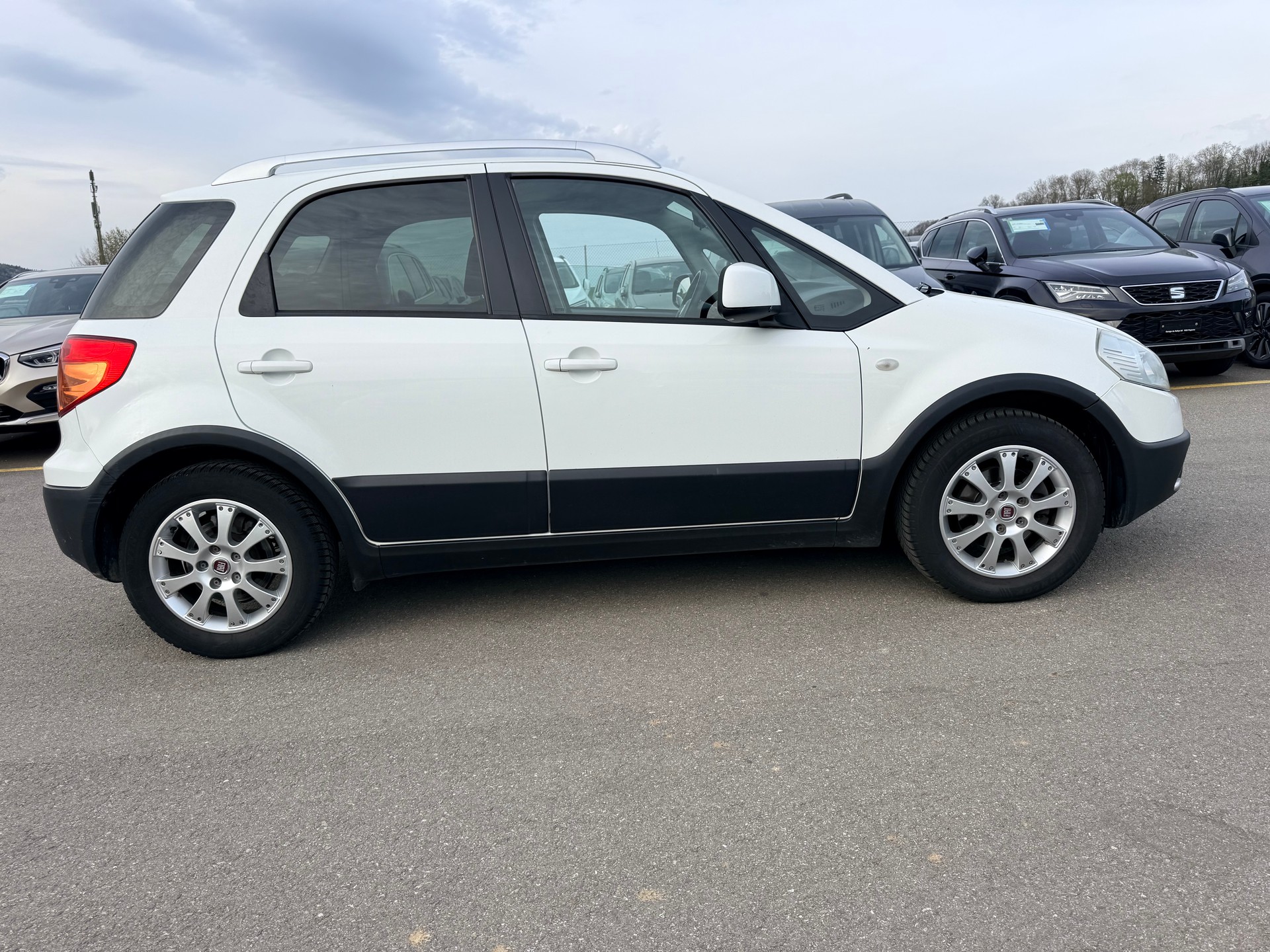 FIAT Sedici 1.6 2WD Dynamic Automatic-image-8