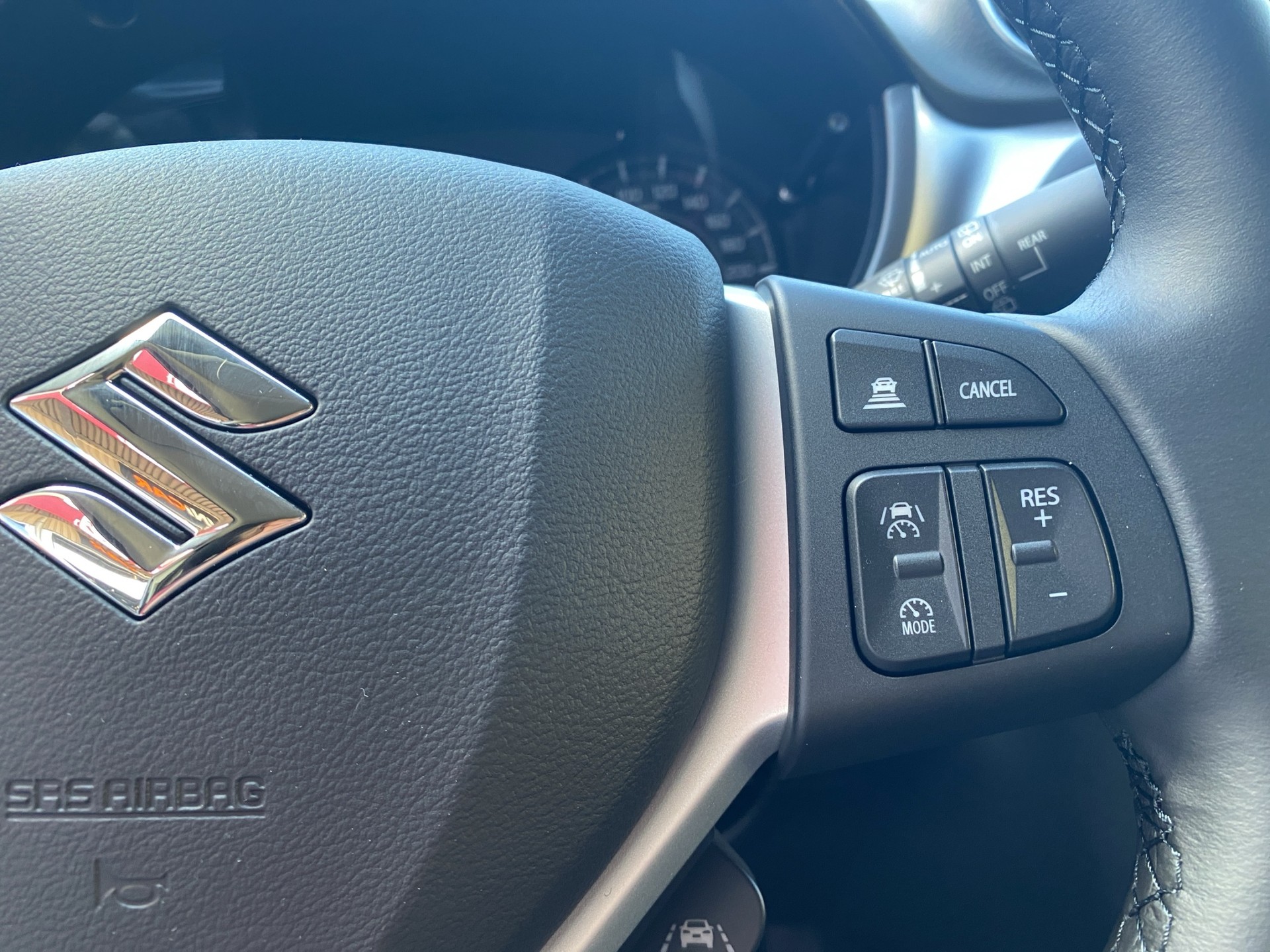 SUZUKI Vitara 1.4 Boosterjet Compact + 4x4 Hybrid Automatic-image-14