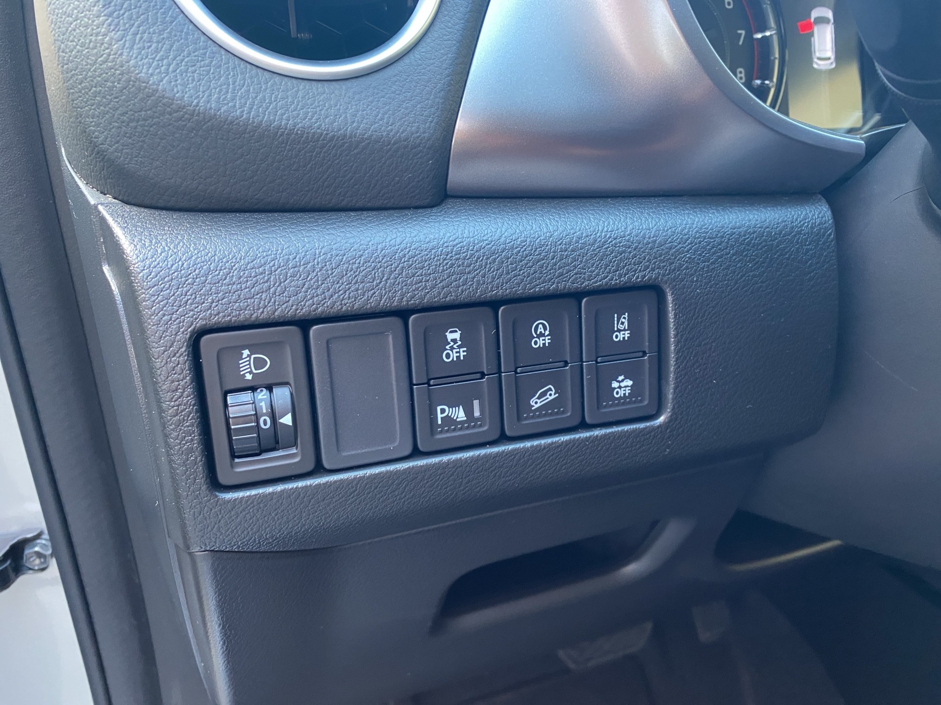SUZUKI Vitara 1.4 Boosterjet Compact + 4x4 Hybrid Automatic-image-18