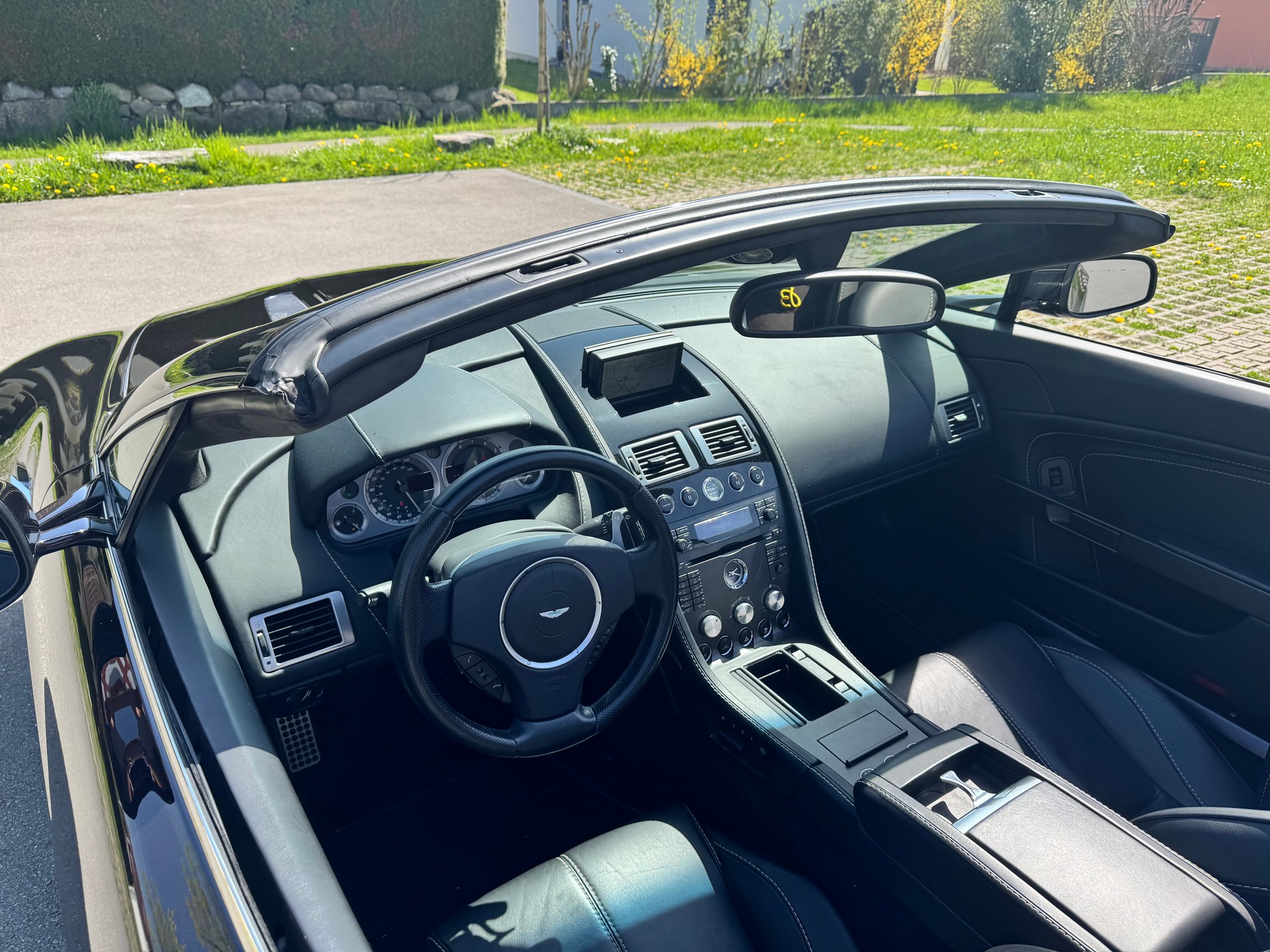 ASTON MARTIN V8 Vantage 4.3 Sportshift-image-10