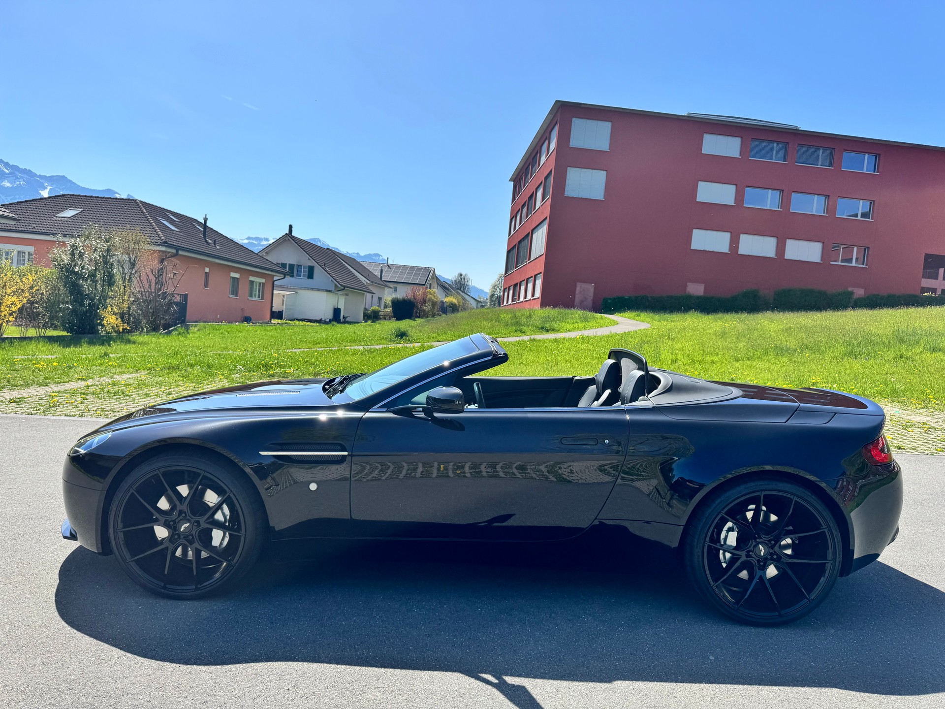 ASTON MARTIN V8 Vantage 4.3 Sportshift-image-1