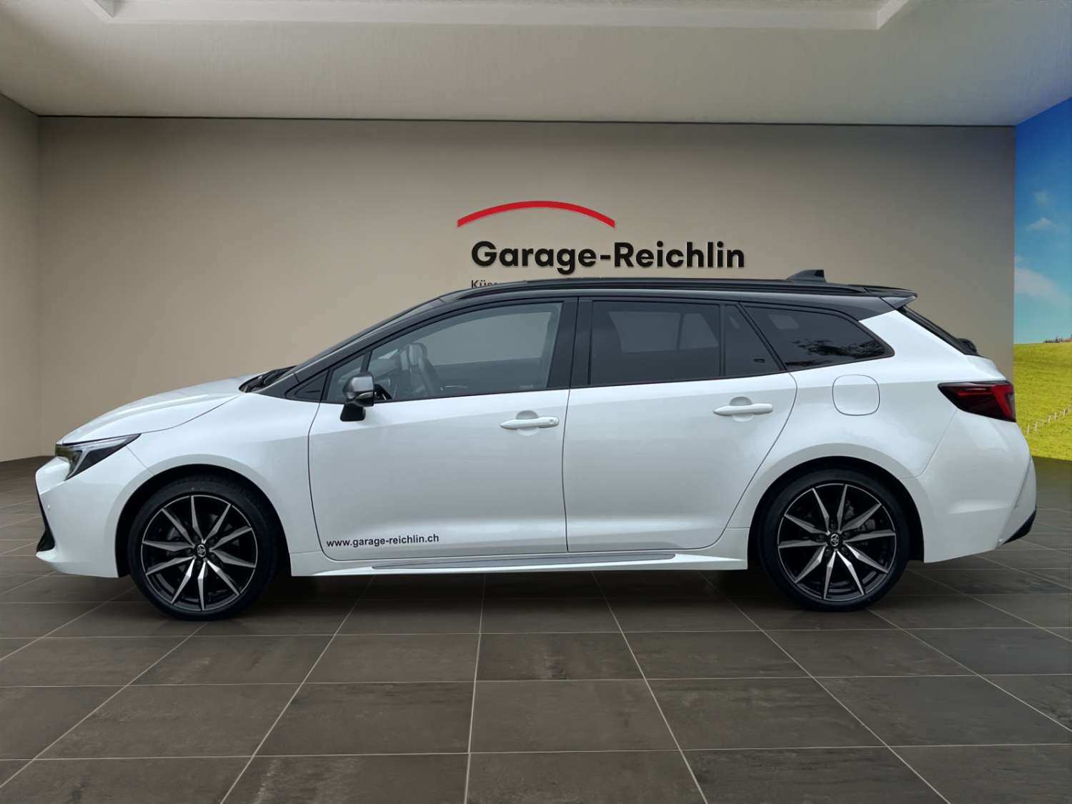 TOYOTA Corolla Touring Sports 2.0 HSD GR Sport-showroom-element-1