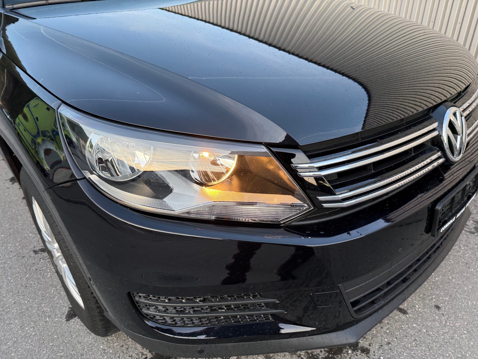 VW Tiguan 1.4 TSI BlueMotion Trend&Fun 4x2 FAIBLE KILOMÉTRAGE 23000 —-image-12