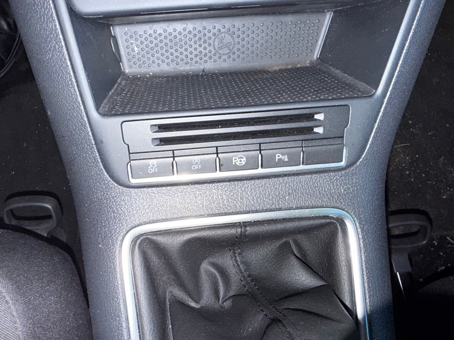 VW Tiguan 1.4 TSI BlueMotion Trend&Fun 4x2 FAIBLE KILOMÉTRAGE 23000 —-image-19