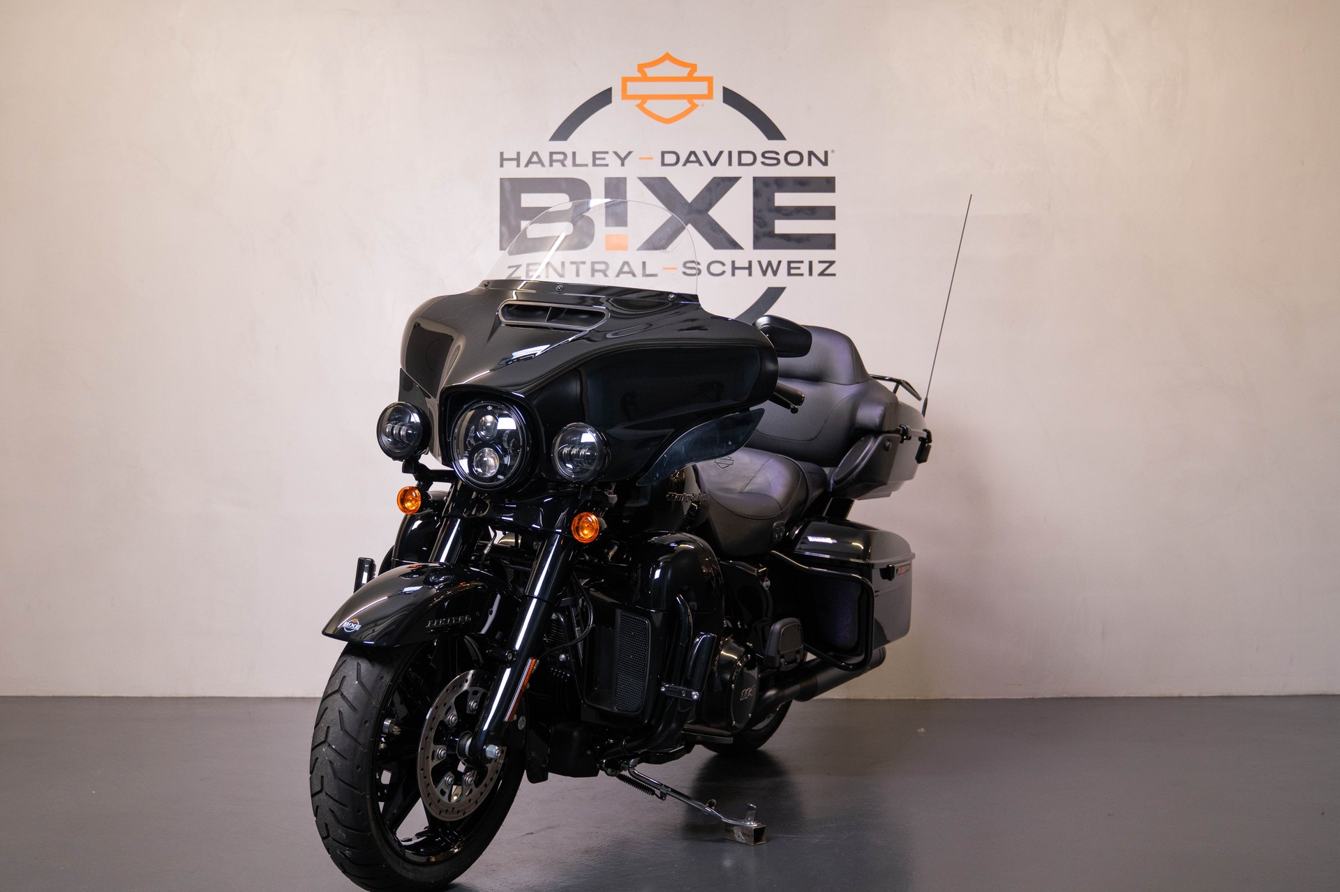 HARLEY-DAVIDSON FLHTK Electra Glide Ultra Limited Black Finish114-image-2
