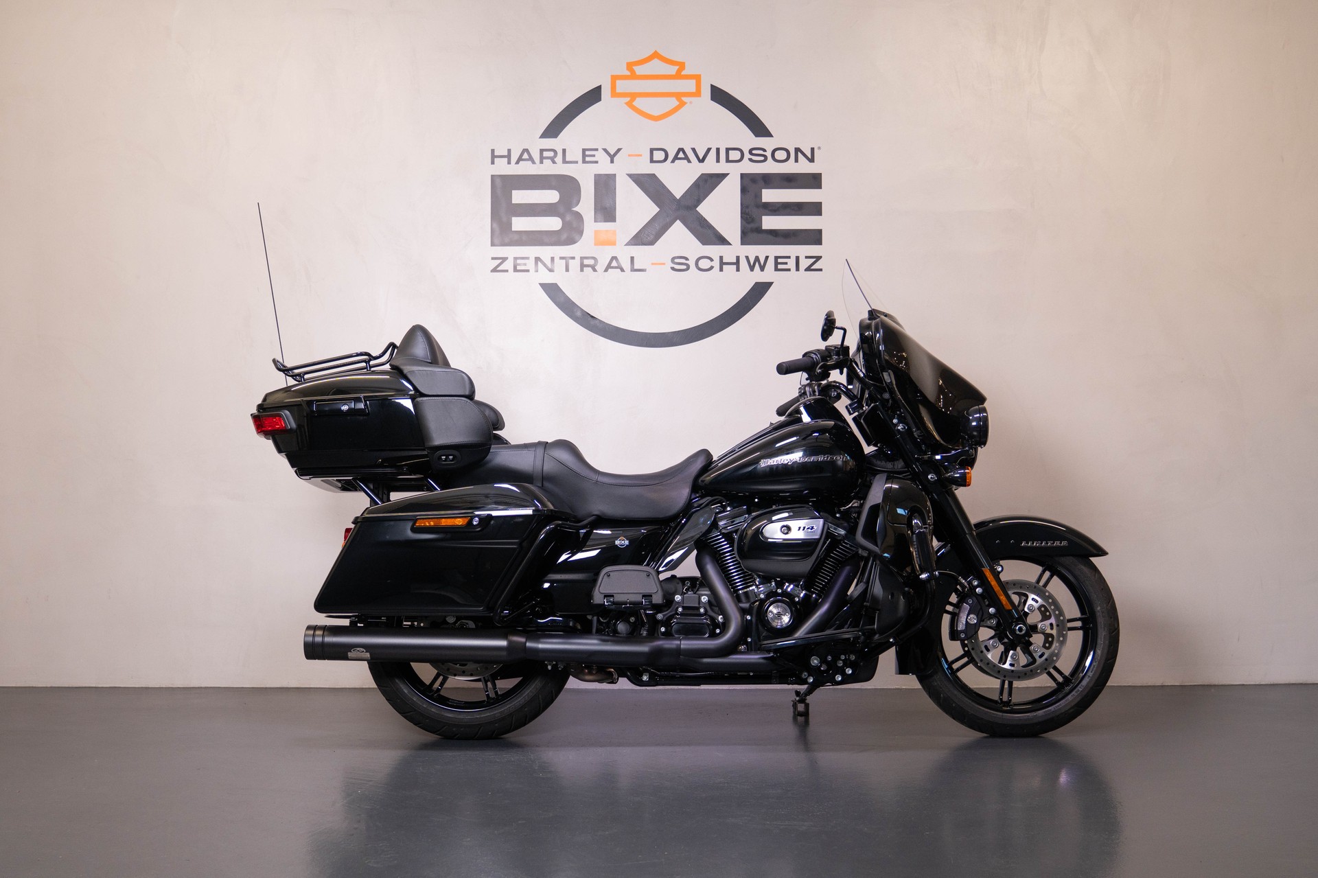 HARLEY-DAVIDSON FLHTK Electra Glide Ultra Limited Black Finish114-image-0