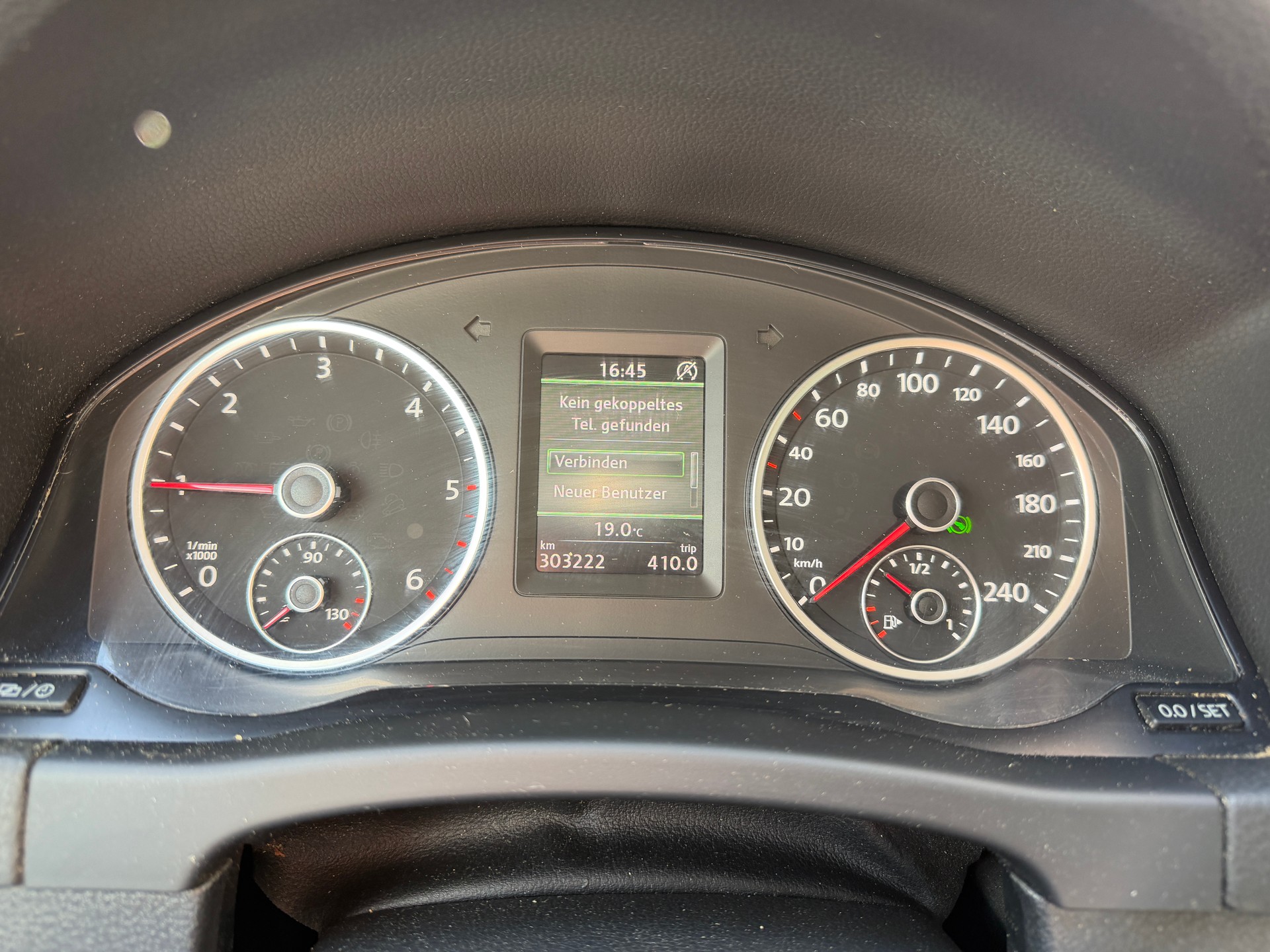 VW Tiguan 2.0 TDI BlueMotion Sport&Style 4Motion DSG-image-12