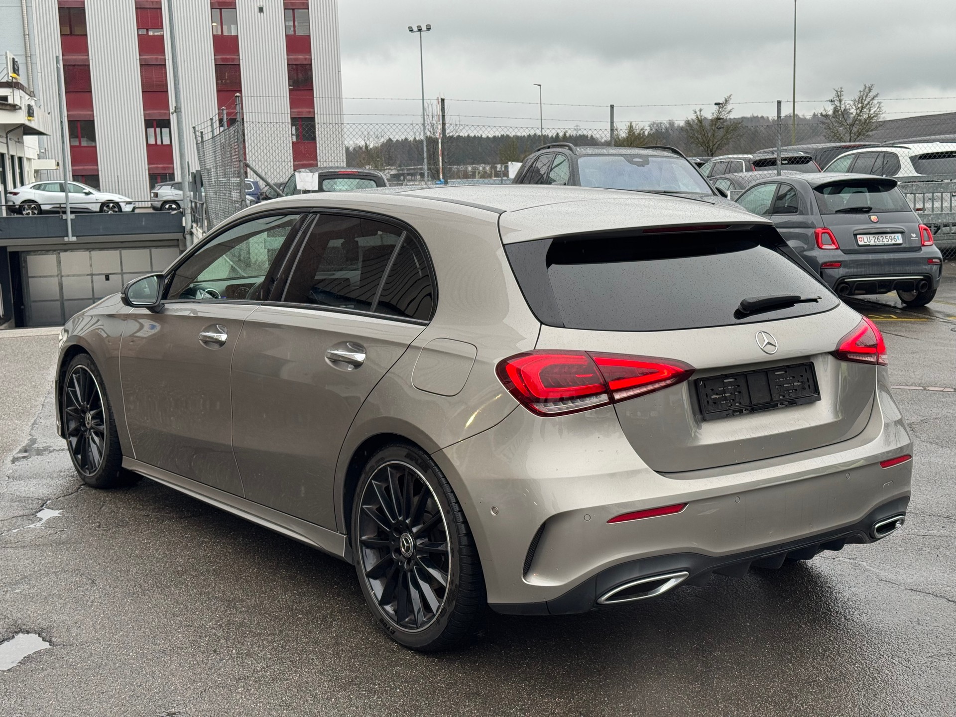 MERCEDES-BENZ A 250 AMG Line 7G-DCT-image-3