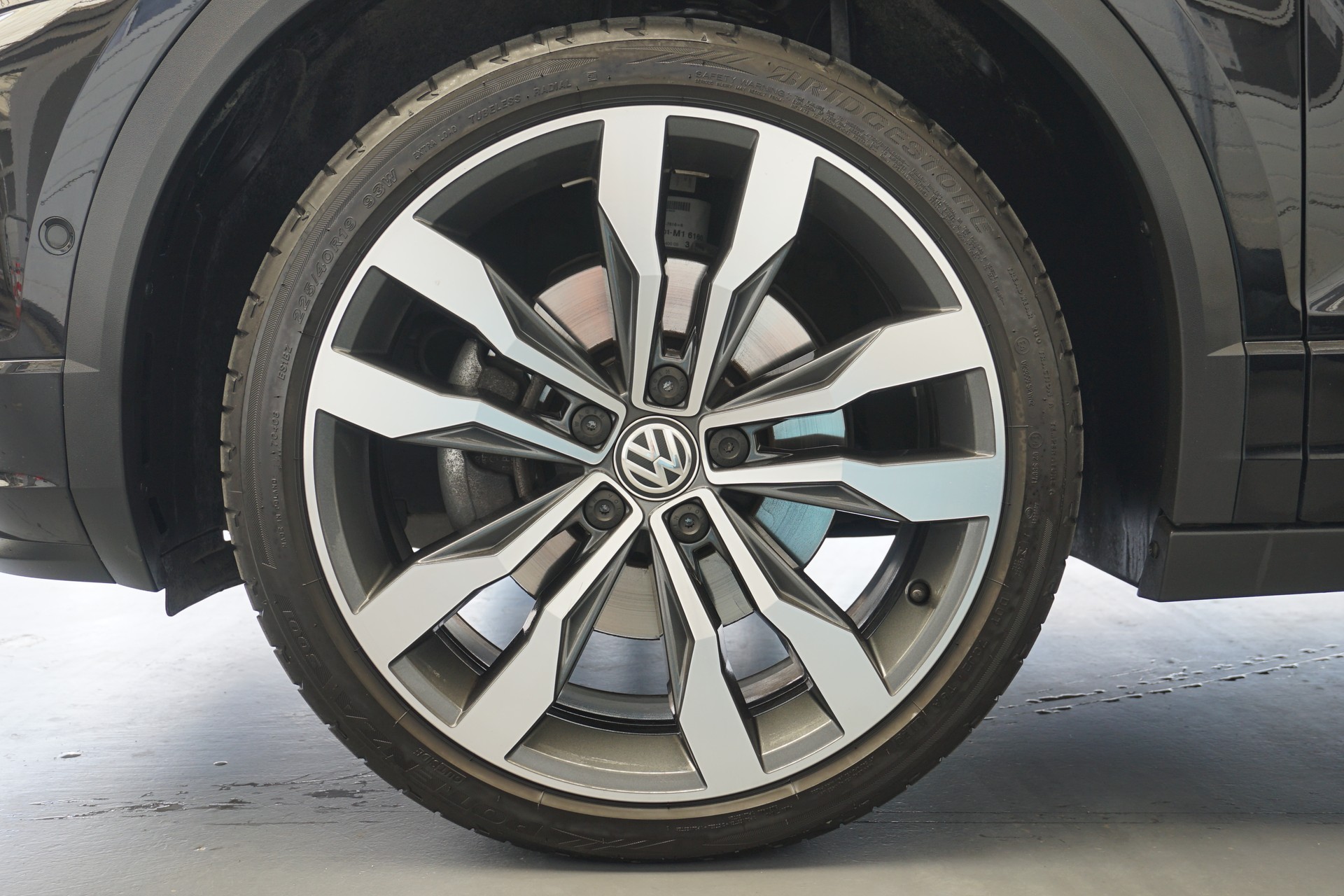 VW T-Roc 1.5 TSI EVO R-Line Cabriolet DSG-Automat 150PS mit Lederausstattung und Abstandsregeltempomat-image-19