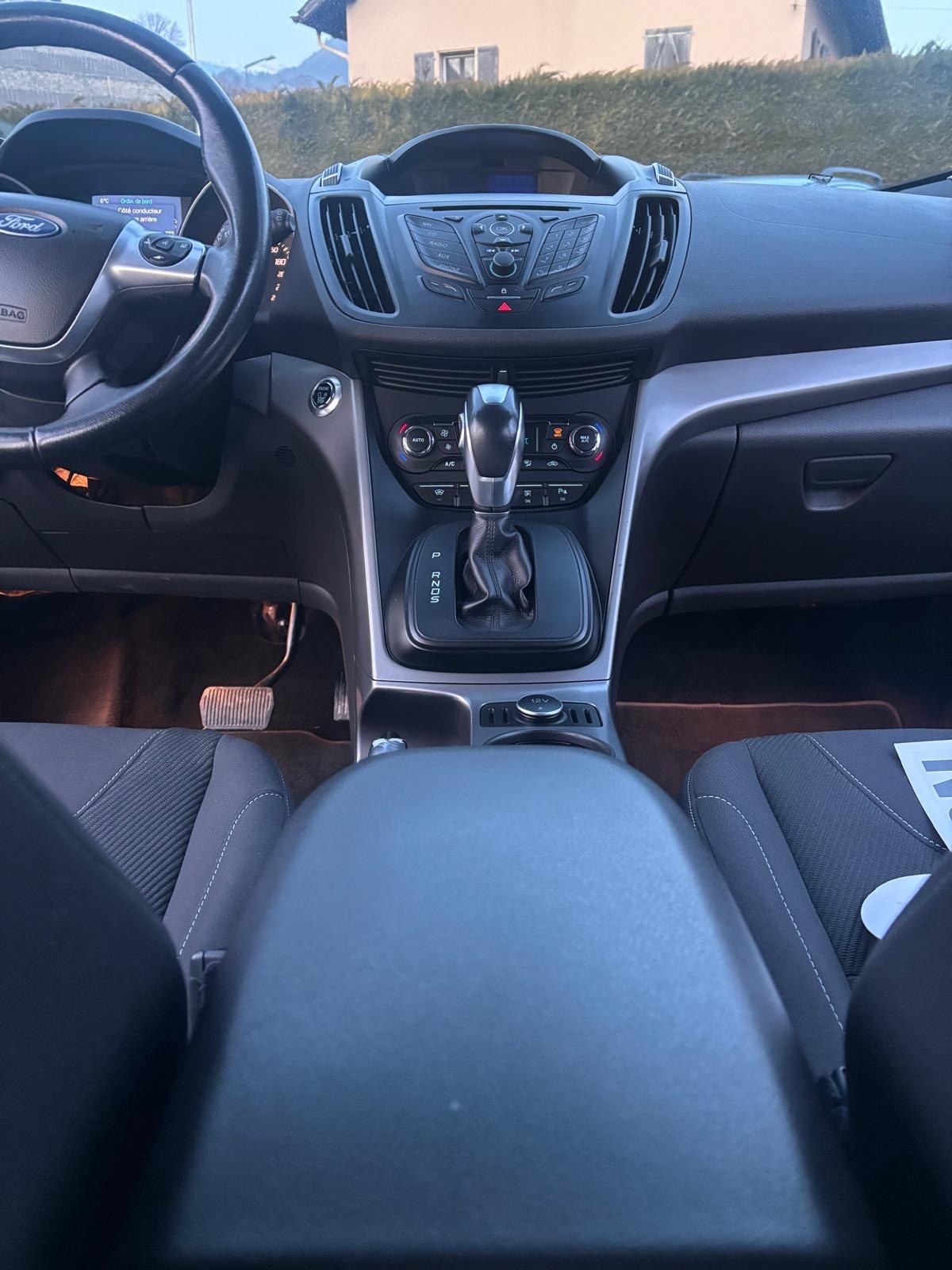 FORD Kuga 1.6 SCTi Carving 4WD Automatic-image-13