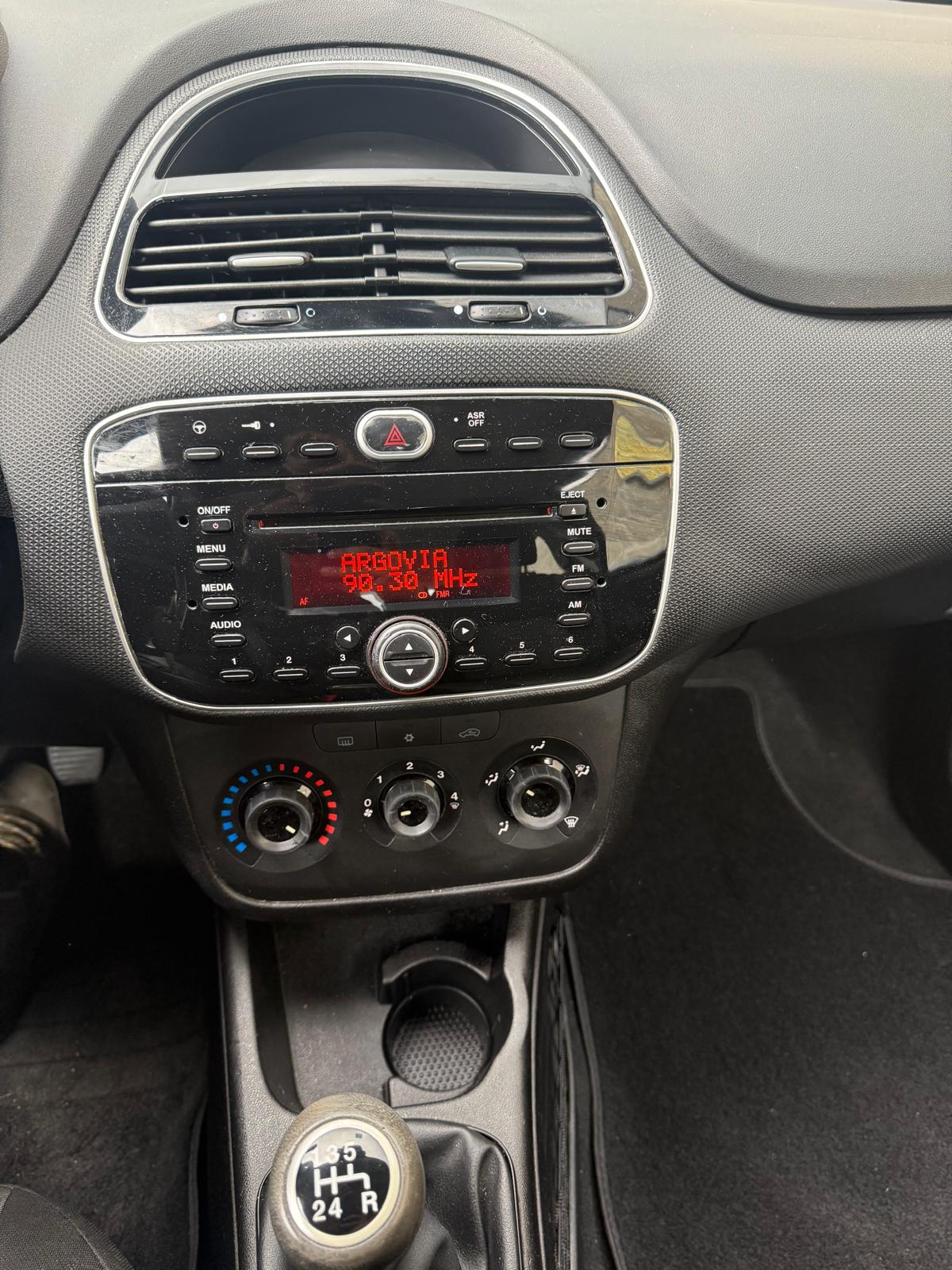 FIAT Punto 1.2 Young-image-11