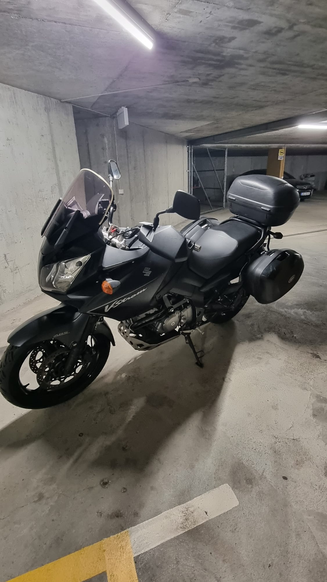 SUZUKI DL 650 V-Strom ABS-image-1