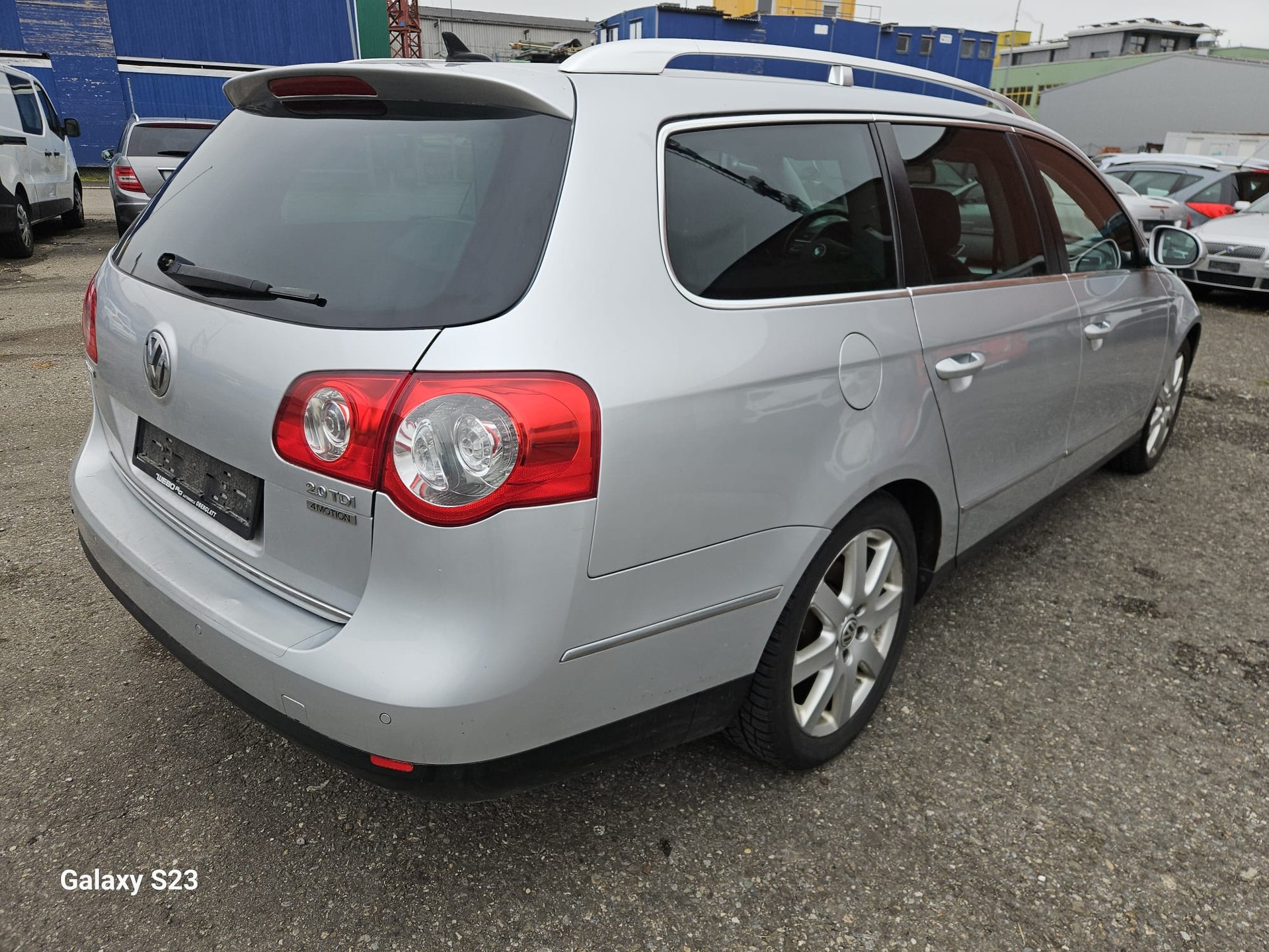 VW Passat Variant 2.0 TDI Highline 4Motion-image-3