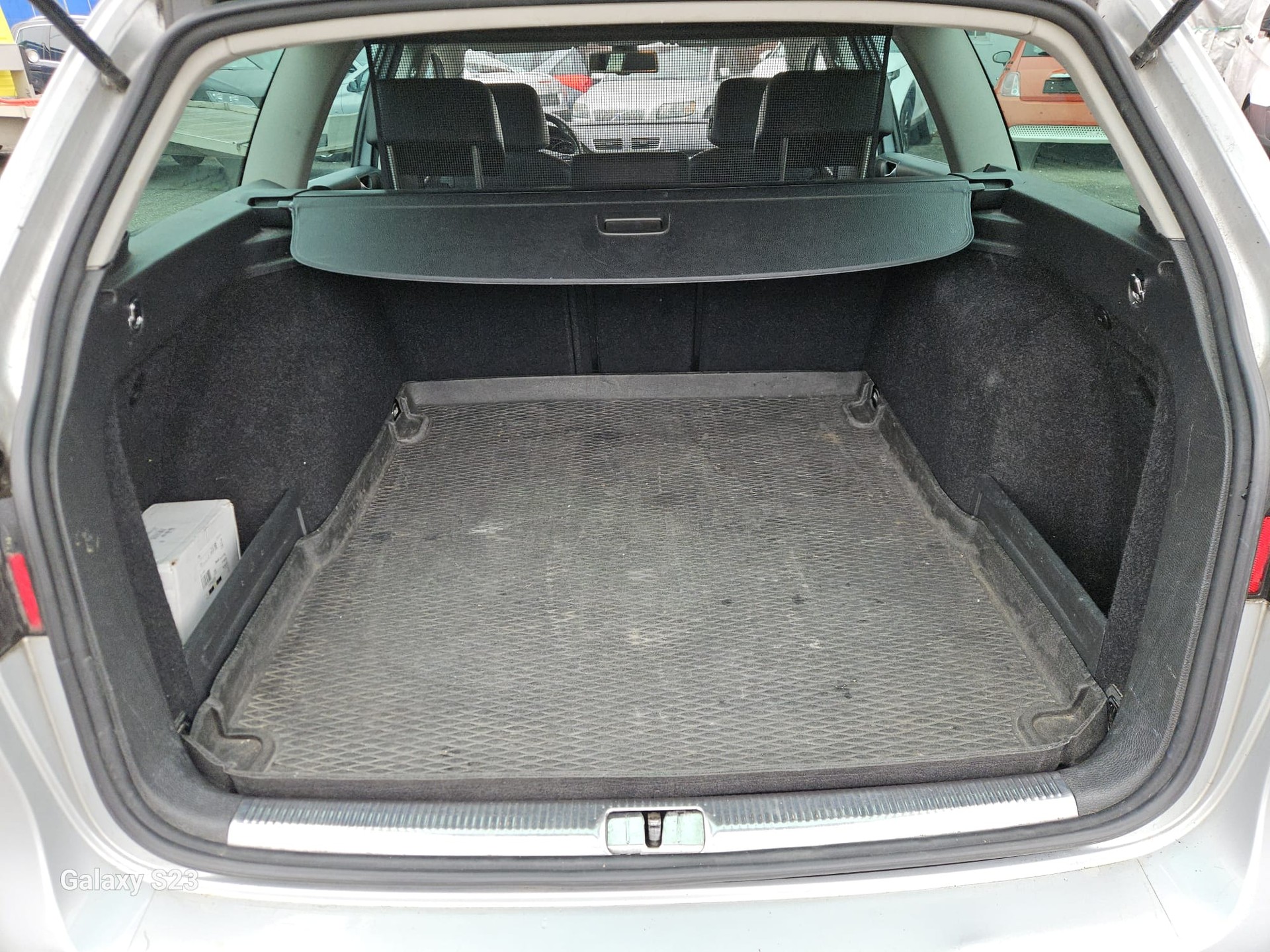 VW Passat Variant 2.0 TDI Highline 4Motion-image-10