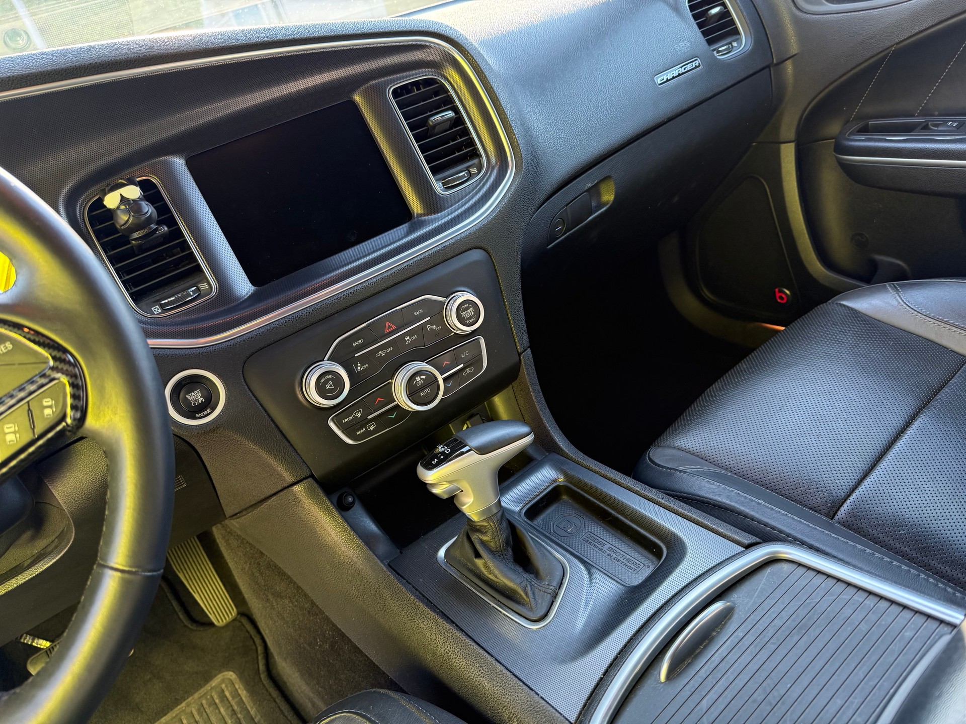 DODGE Charger 3.6-image-9