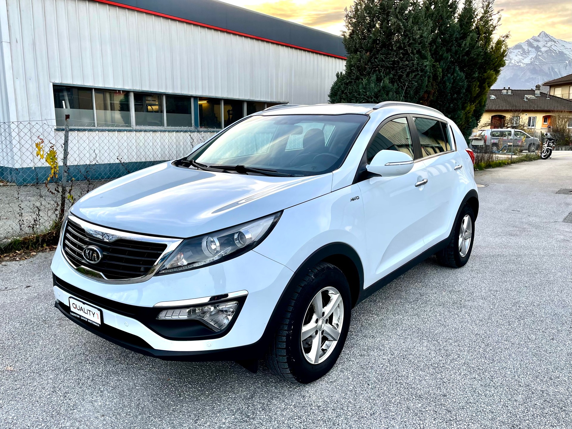 KIA Sportage 2.0 CRDi Trend 4WD-image-4