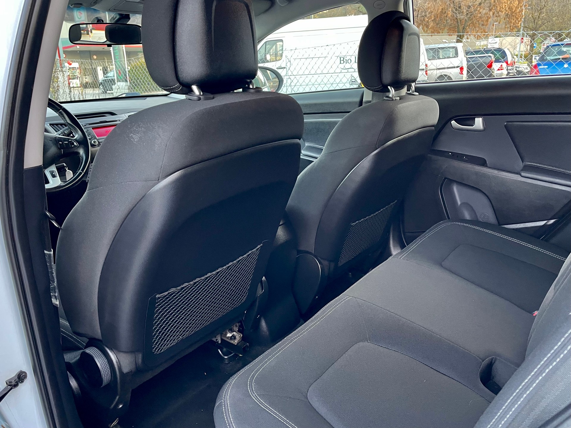 KIA Sportage 2.0 CRDi Trend 4WD-image-25