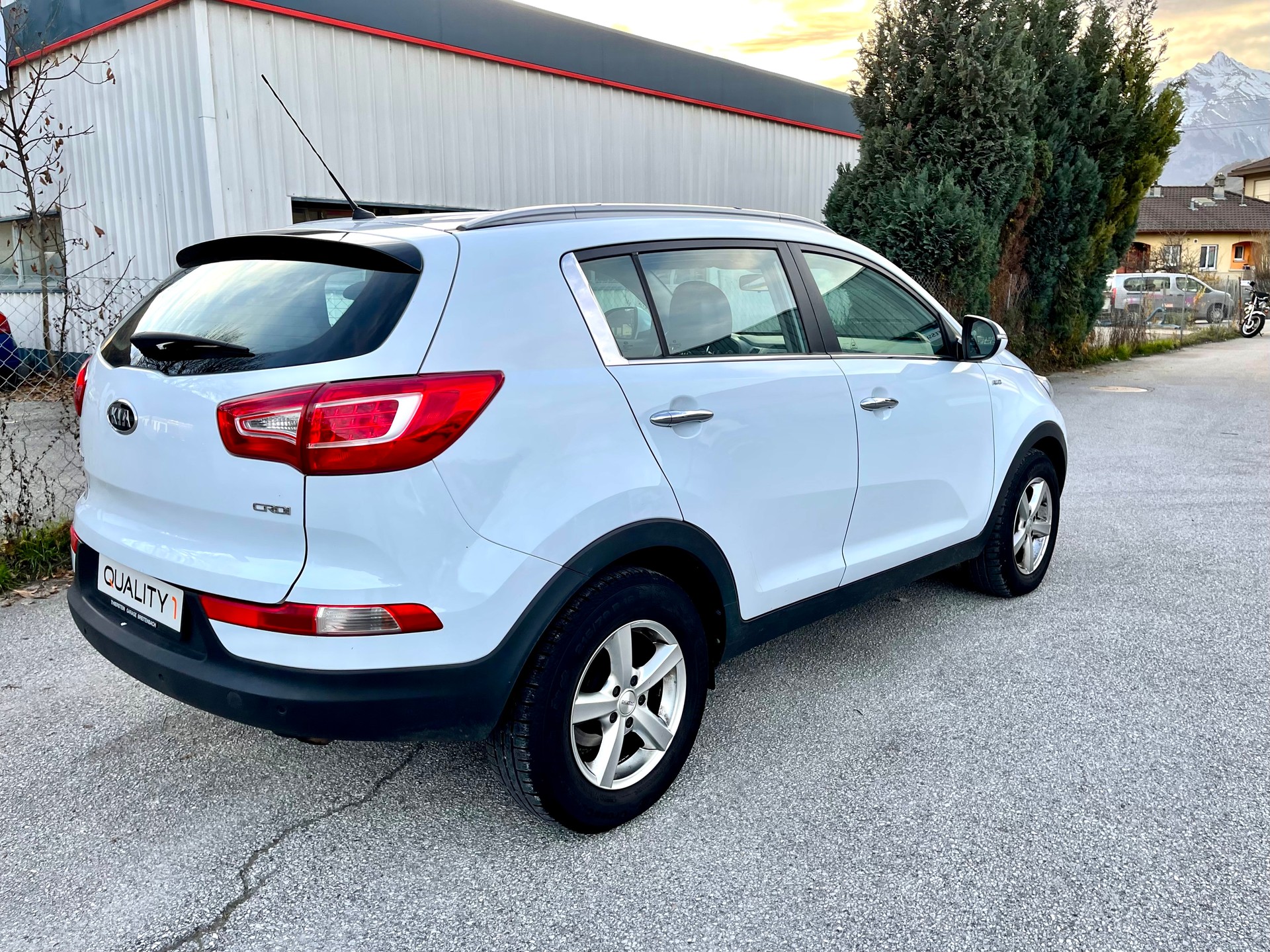KIA Sportage 2.0 CRDi Trend 4WD-image-23
