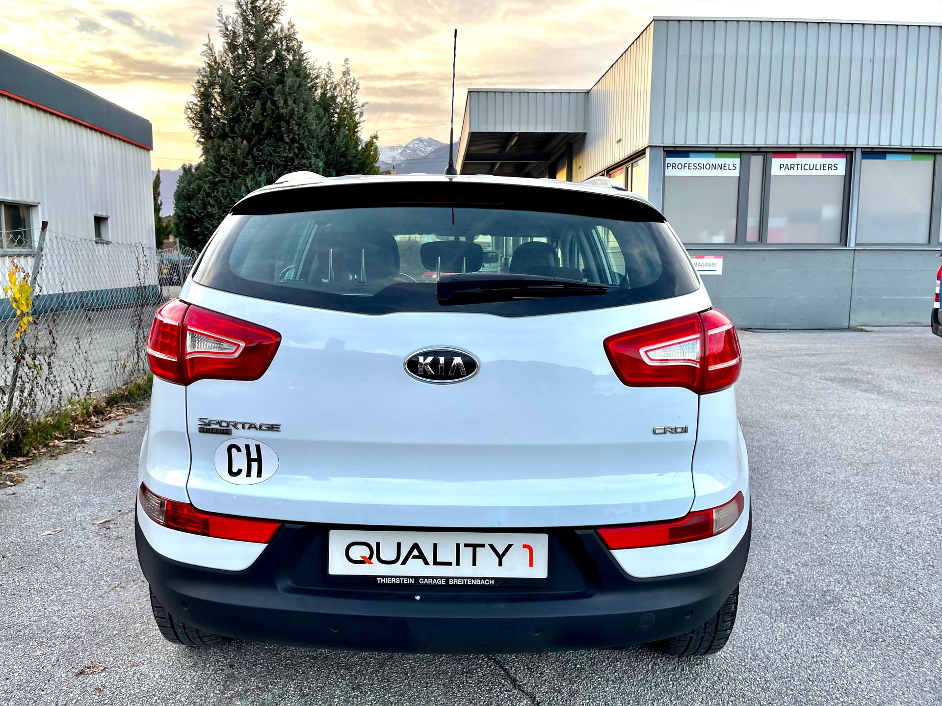 KIA Sportage 2.0 CRDi Trend 4WD-image-14