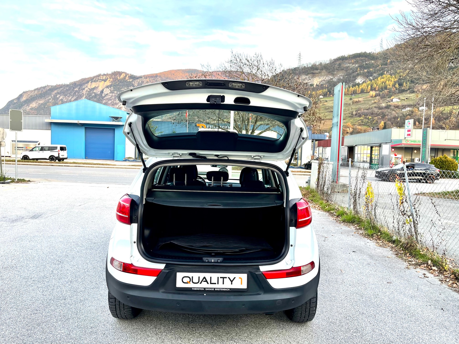 KIA Sportage 2.0 CRDi Trend 4WD-image-8