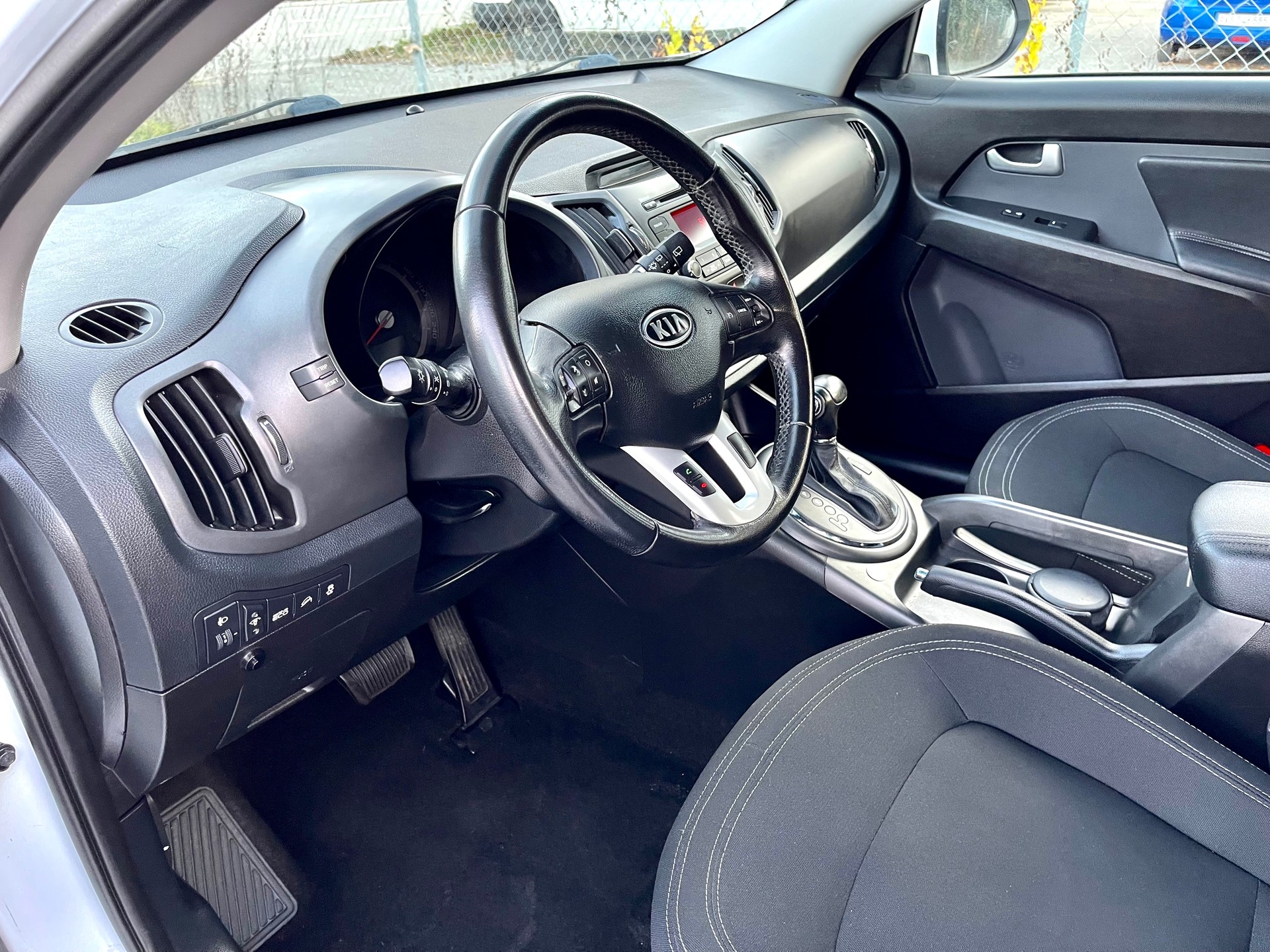 KIA Sportage 2.0 CRDi Trend 4WD-image-24