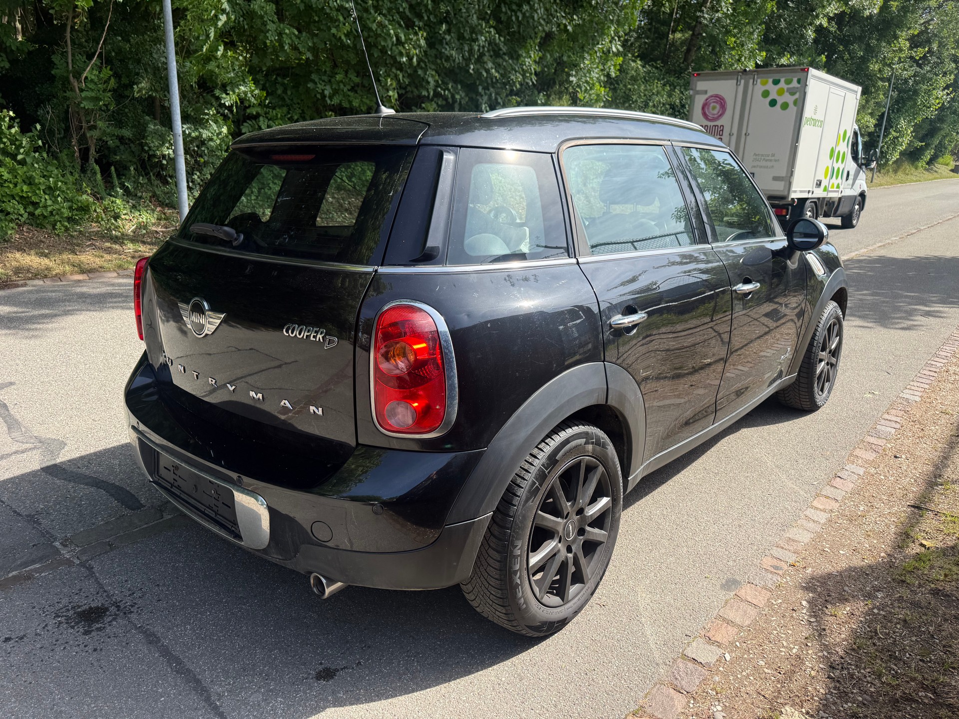 MINI Countryman Cooper D ALL4-image-4