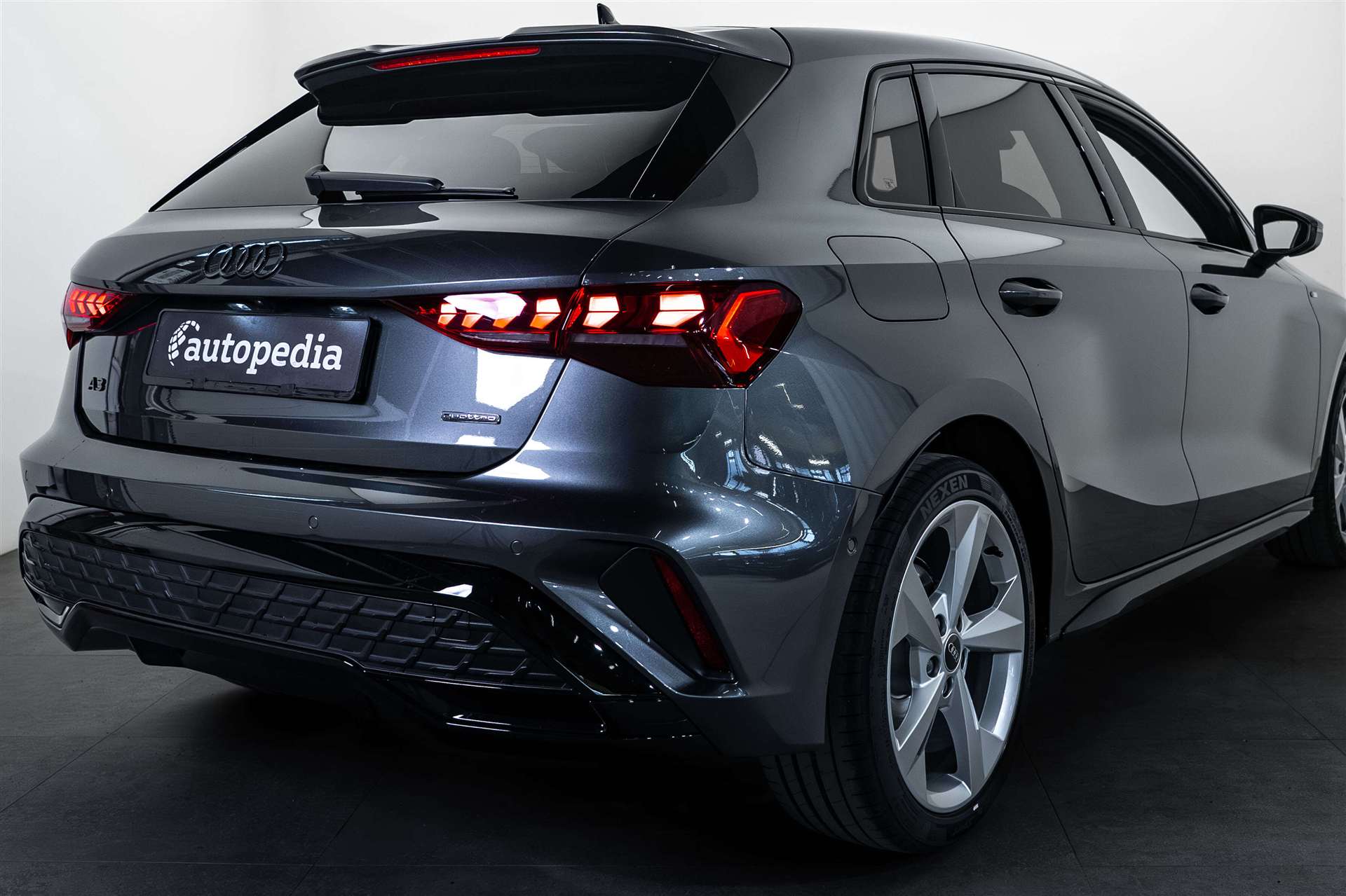 AUDI A3 Sportback 40 TFSi quattro S Line S-Tronic Automat-showroom-element-3