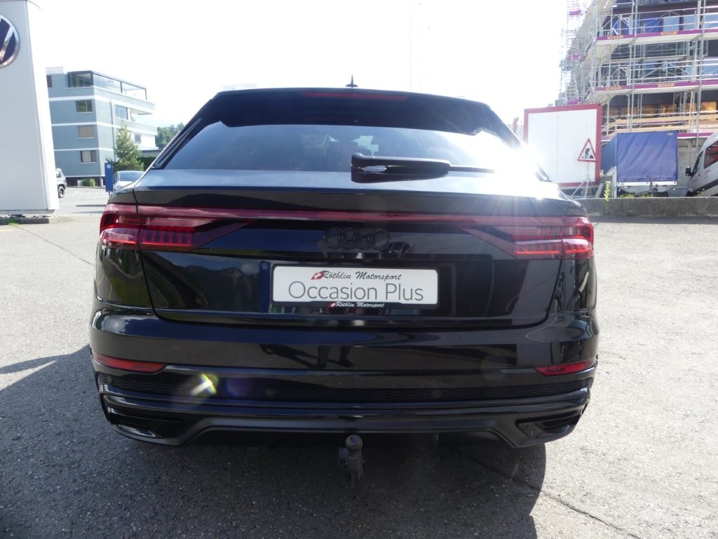 AUDI Q8 55 TFSI quattro tiptronic-showroom-element-2