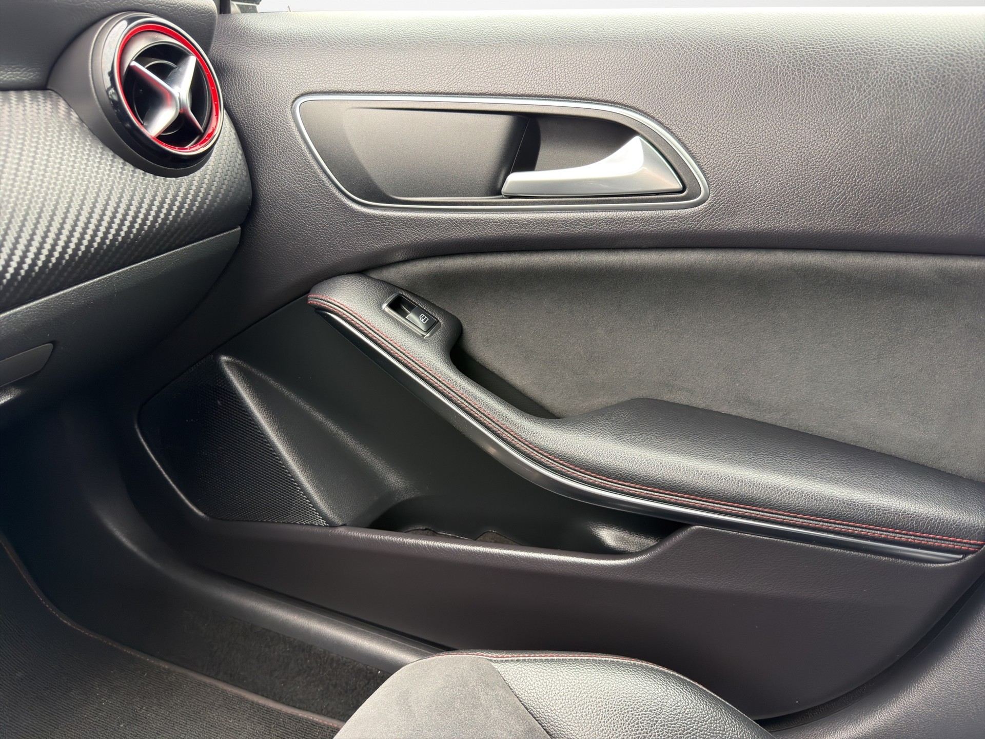 MERCEDES-BENZ A 45 AMG 4Matic Speedshift 7G-DCT-image-14