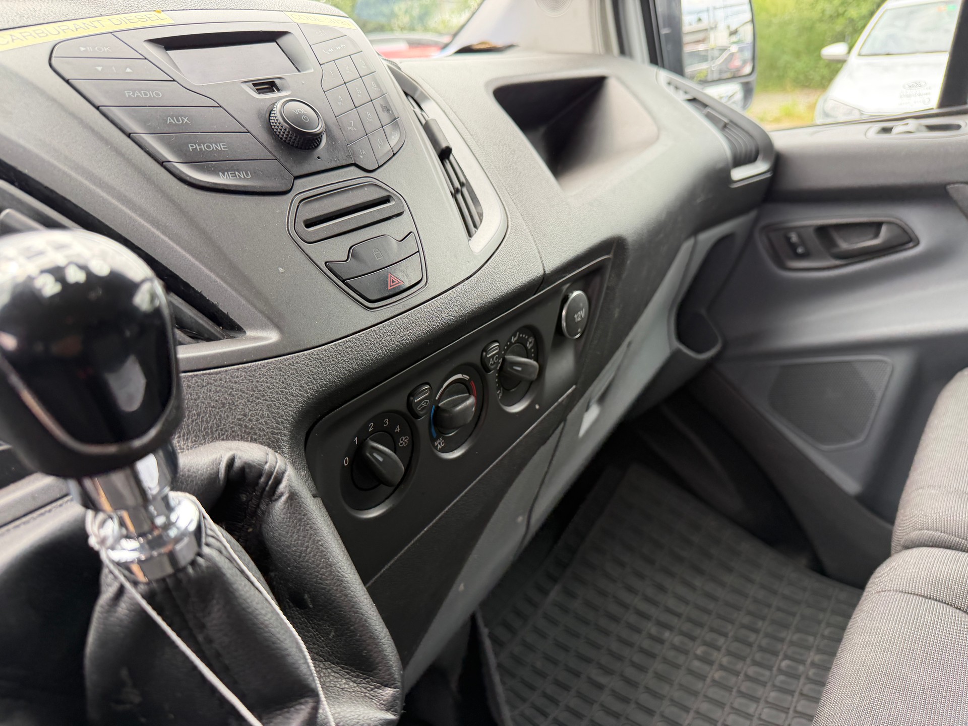 FORD Transit Custom Van 250 L1H1 Ambiente-image-5