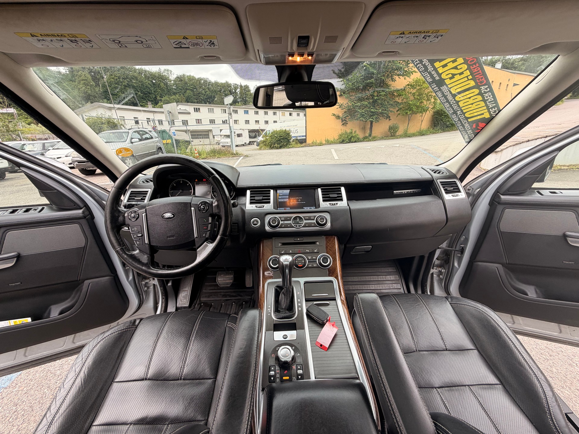 LAND ROVER Range Rover Sport 3.0 TDV6 HSE Automatic-image-25