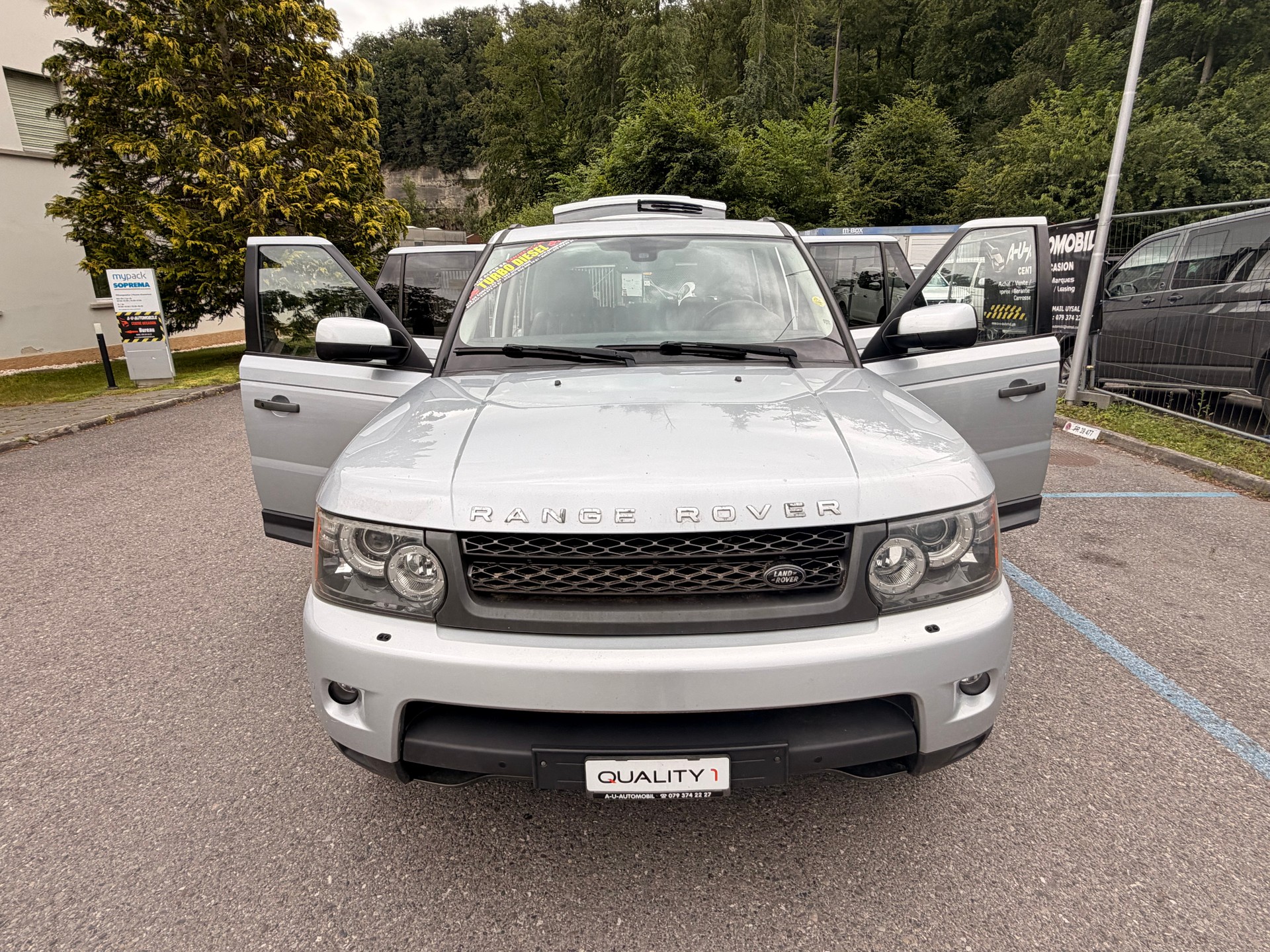 LAND ROVER Range Rover Sport 3.0 TDV6 HSE Automatic-image-15