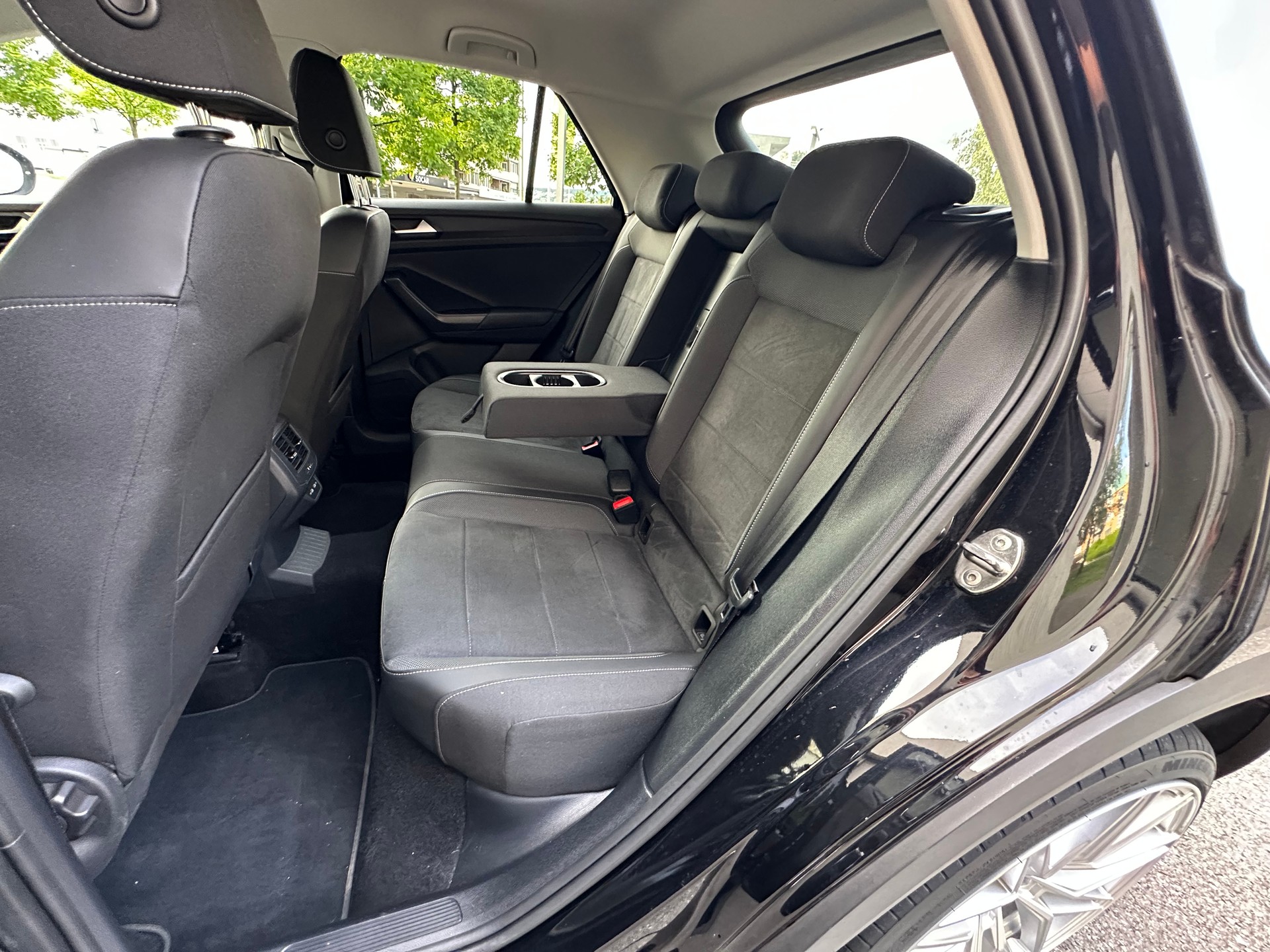 VW T-Roc 2.0 TDI 190PS Sport DSG-image-15