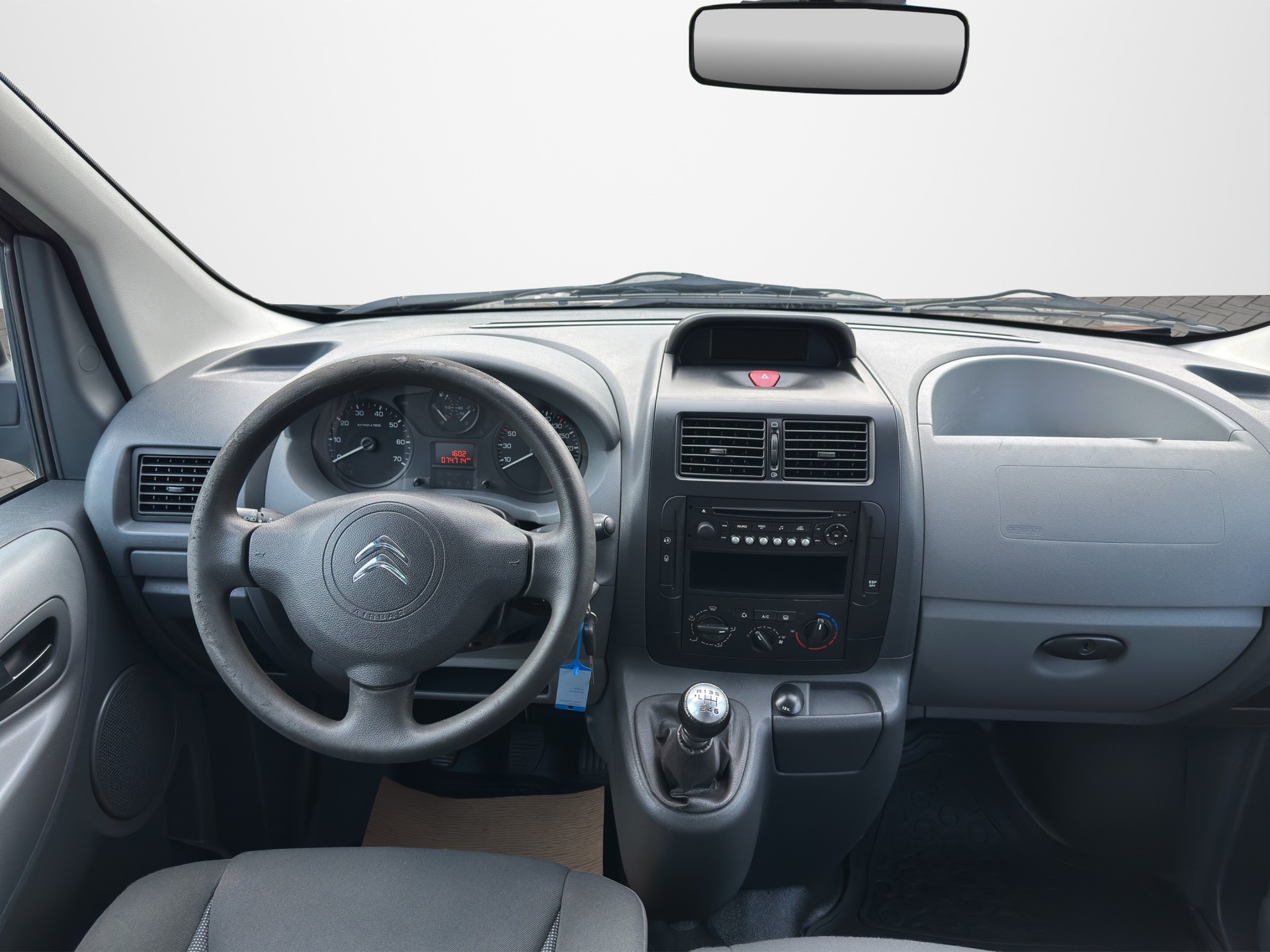 CITROEN Jumpy 2.0 HDi L2H1 Attraction-image-11