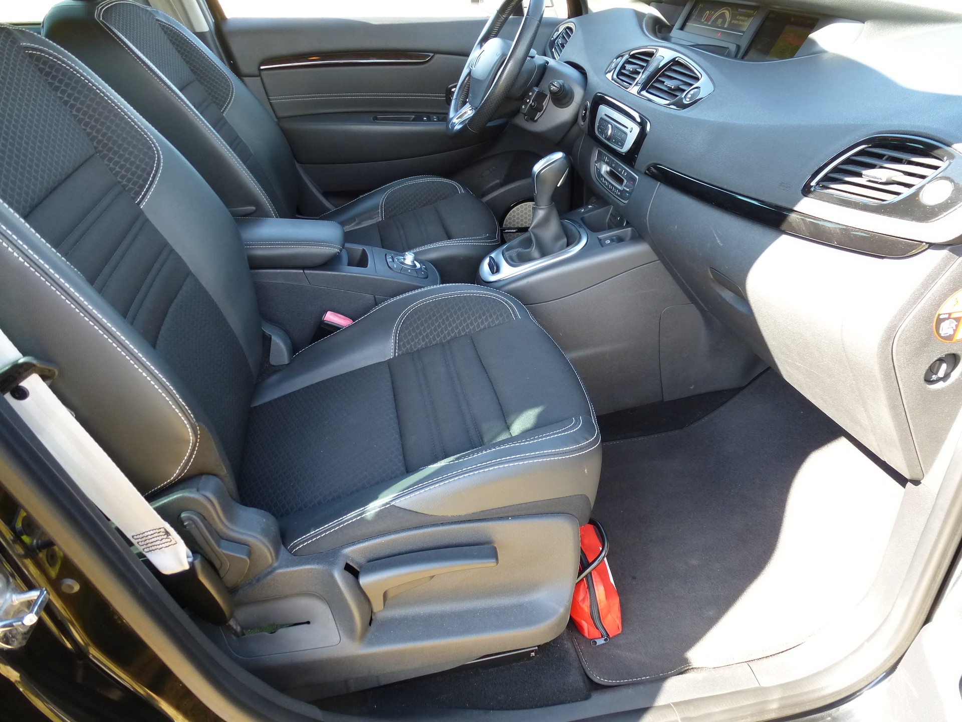 RENAULT Scénic 1.5 dCi Bose EDC-image-11