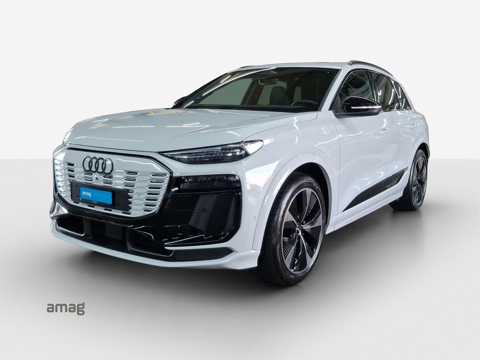 AUDI Q6 e-tron quattro